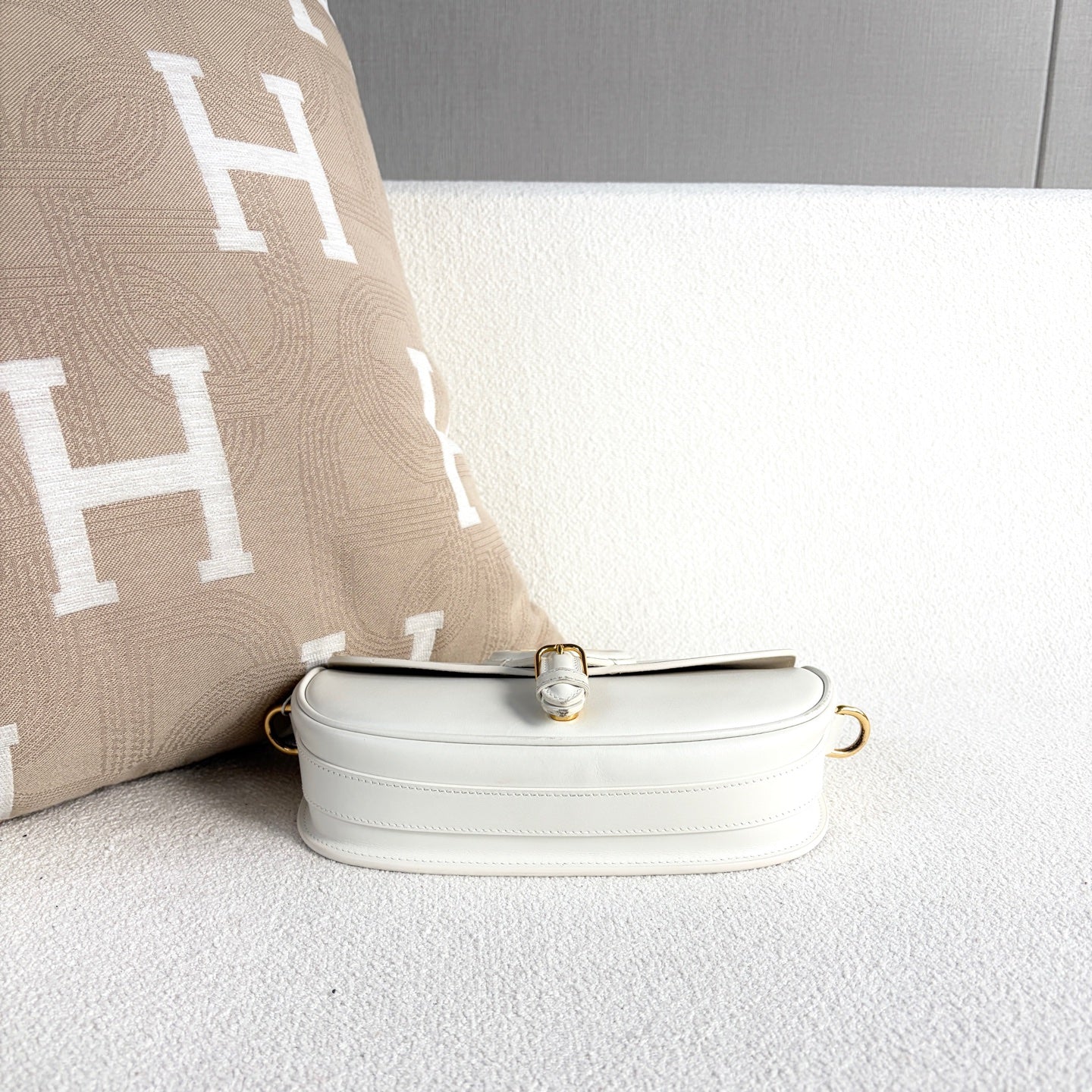 Dior - Bobby - Calfskin leather - Beige with Gold-Tone Hardware - (small)