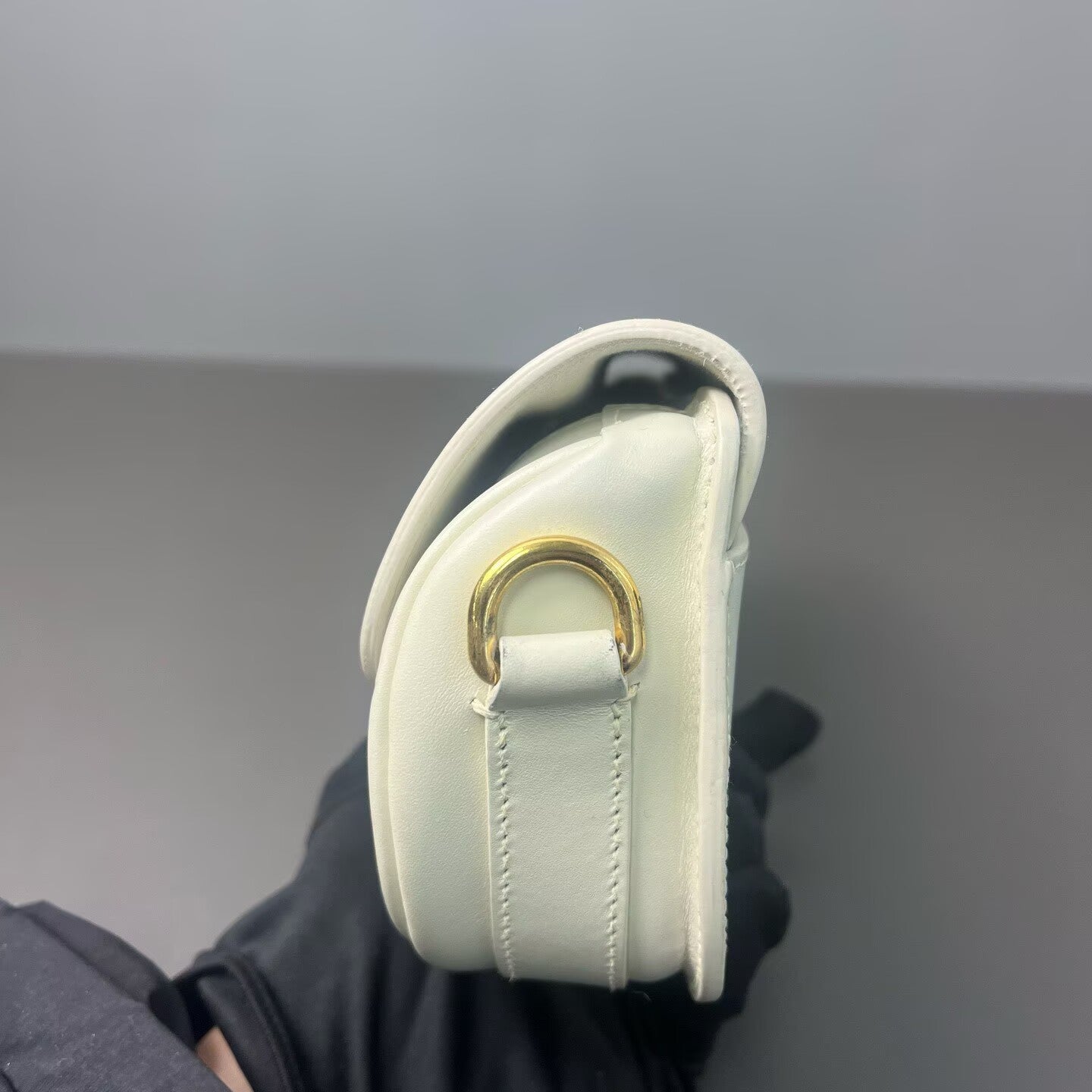 Dior - Bobby Crescent Bag - Smooth cowhide leather - White with Gold-Tone Hardware - (Small)