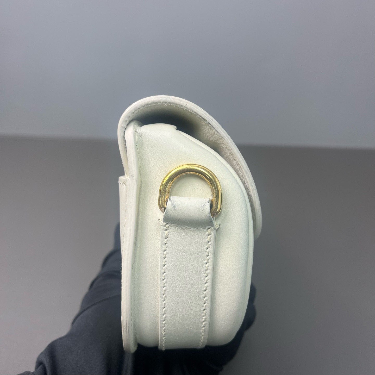 Dior - Bobby Crescent Bag - Smooth cowhide leather - White with Gold-Tone Hardware - (Small)