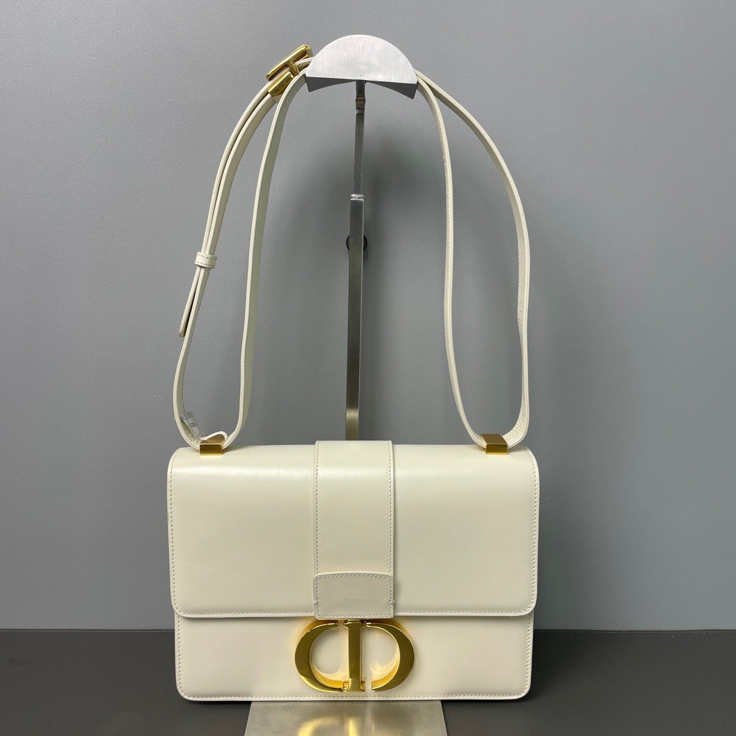 Dior - Bobby - Leather - White - (Medium)