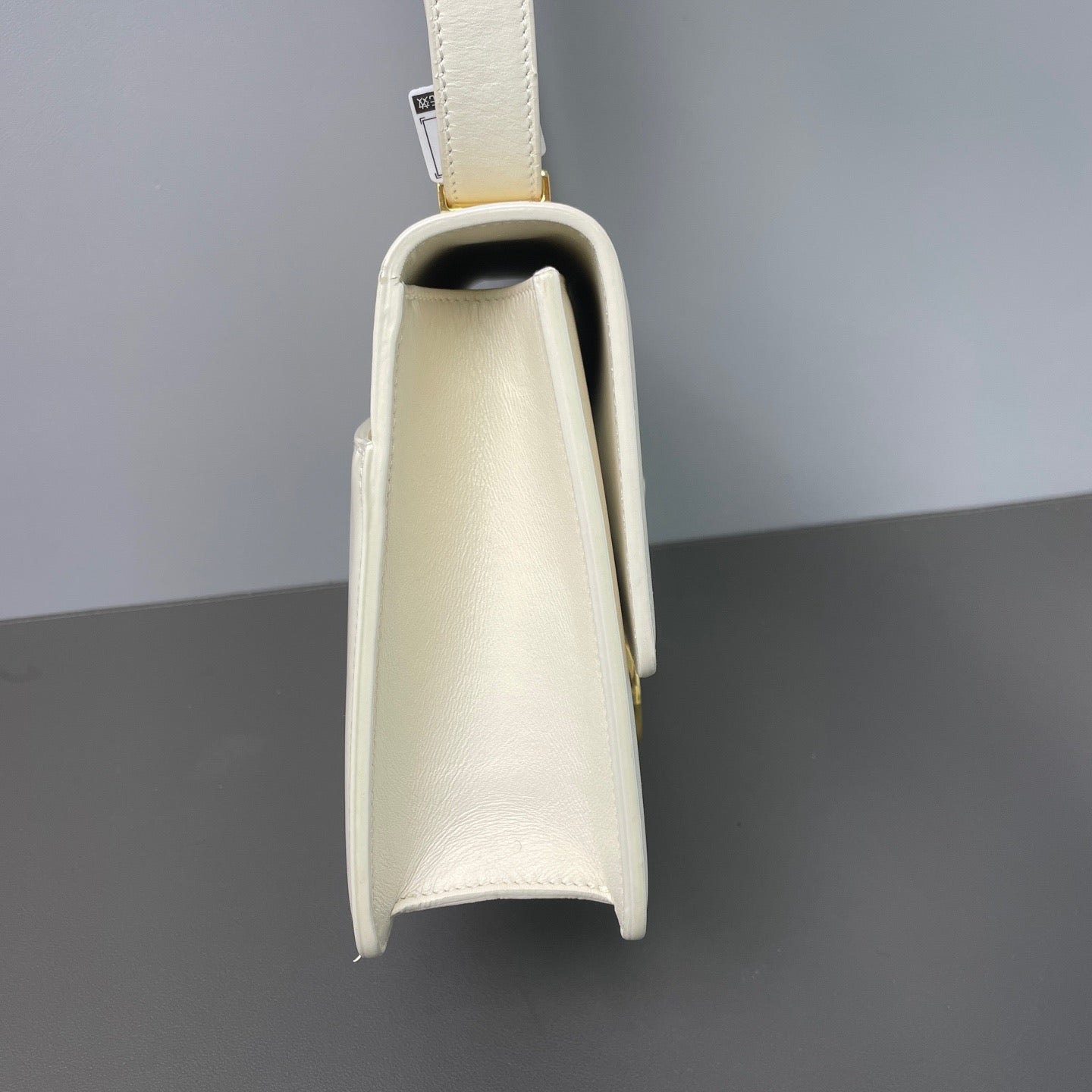 Dior - Bobby - Leather - White - (Medium)