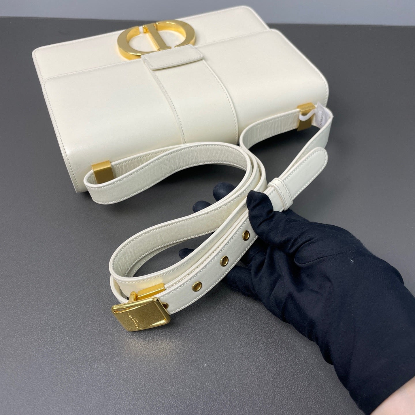 Dior - Bobby - Leather - White - (Medium)