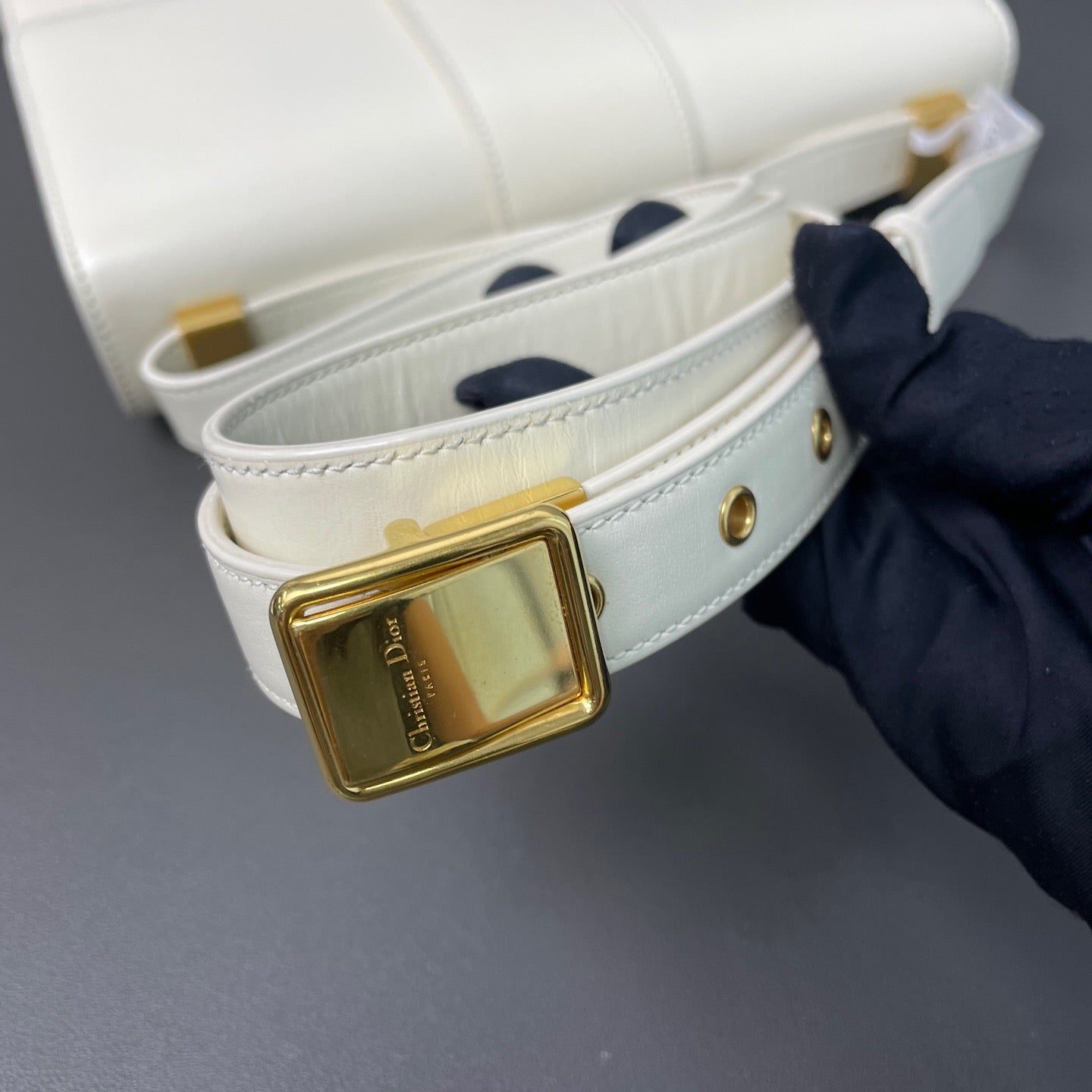 Dior - Bobby - Leather - White - (Medium)