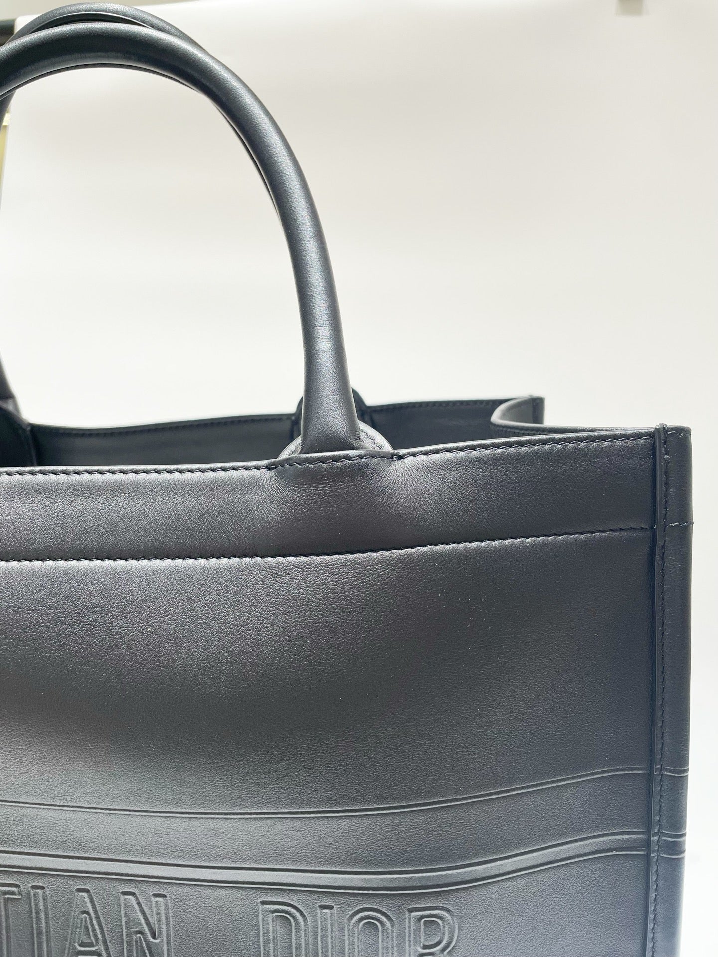 Dior - Book Tote - Calfskin - Black - (medium)
