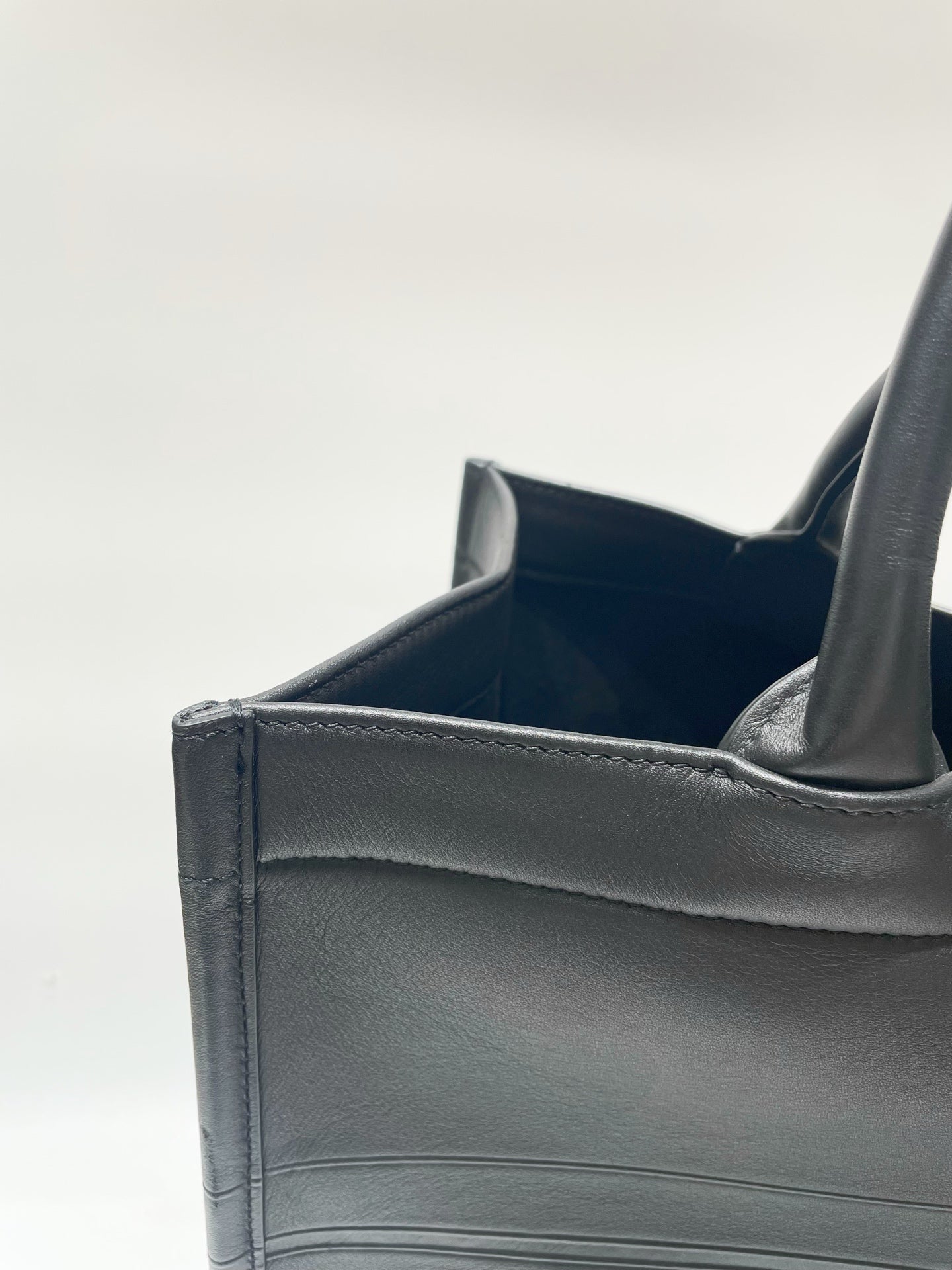 Dior - Book Tote - Calfskin - Black - (medium)