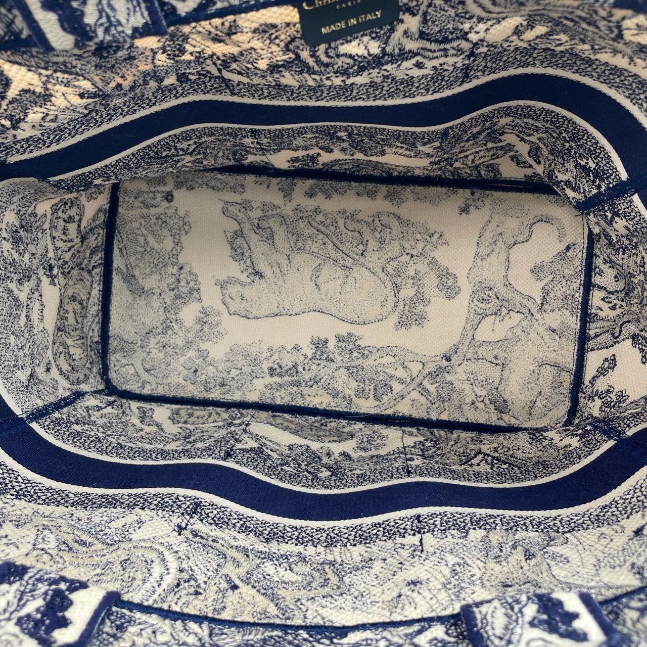 Dior - Book Tote - Embroidered canvas - Ecru and Blue - (large)