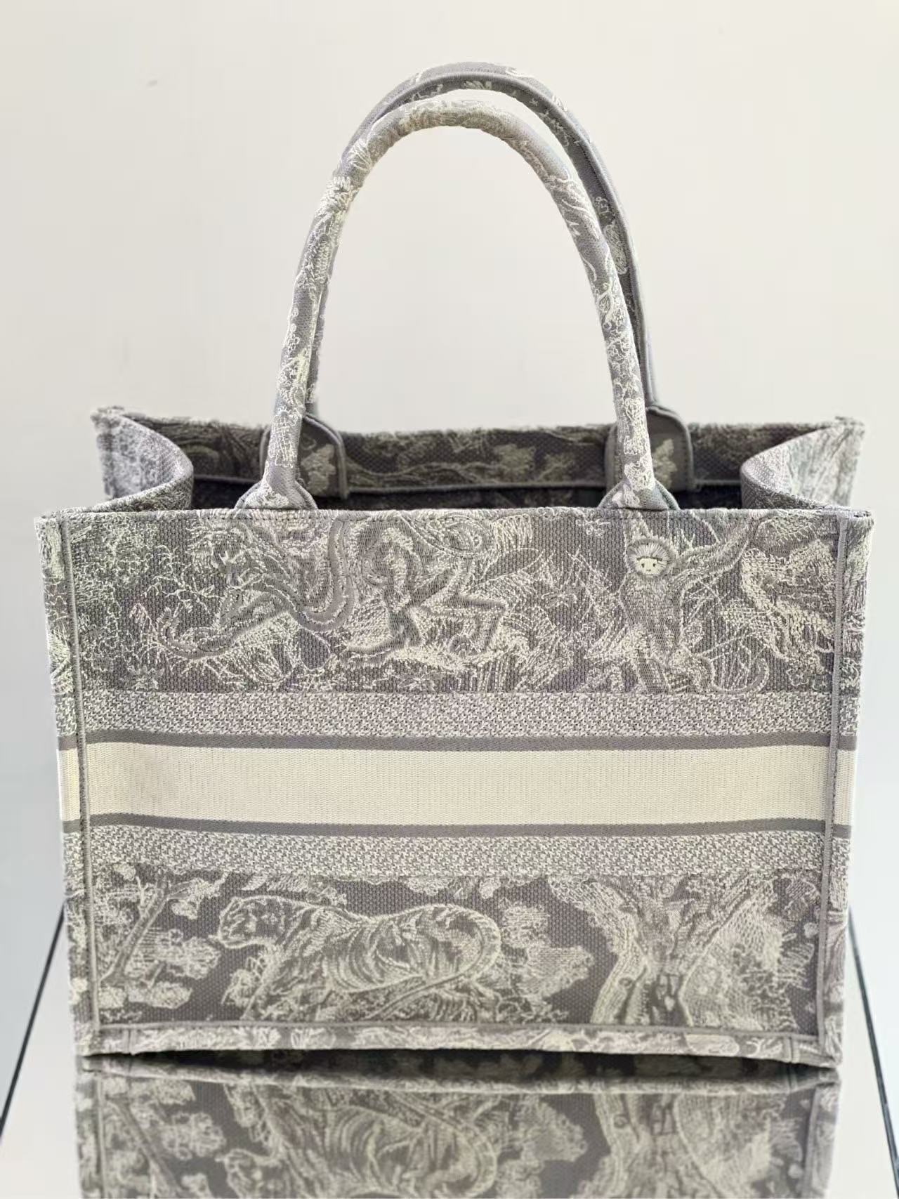 Dior - Book Tote - Embroidered canvas - Ivory Grey - (Medium)