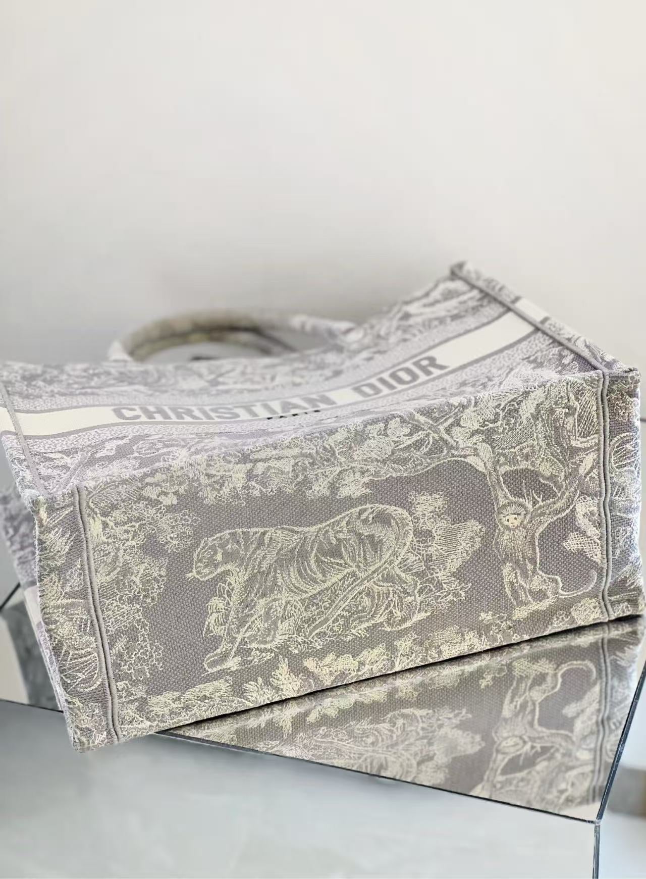 Dior - Book Tote - Embroidered canvas - Ivory Grey - (Medium)