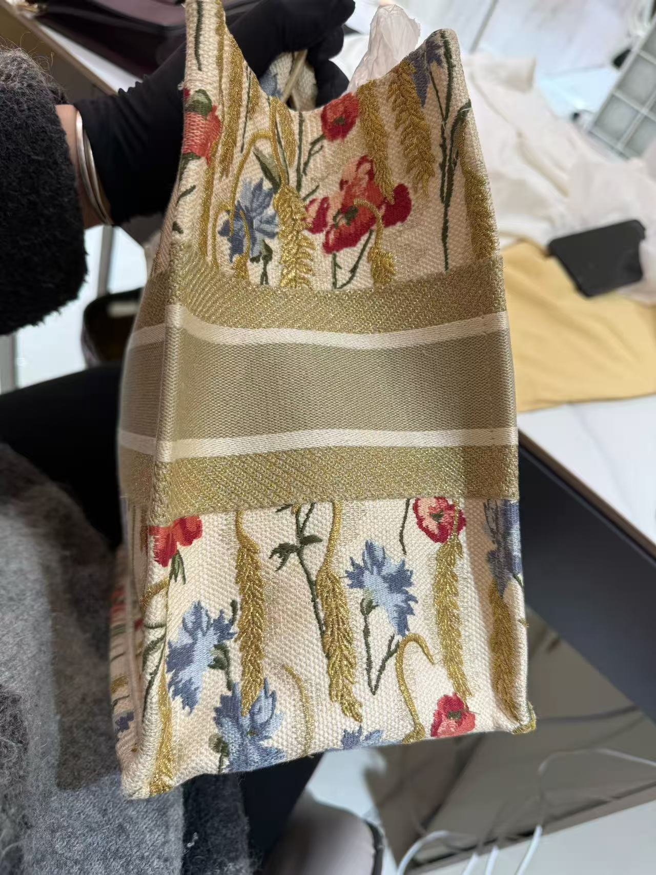 Dior - Book Tote - Embroidered canvas - Multicolour - (Medium)