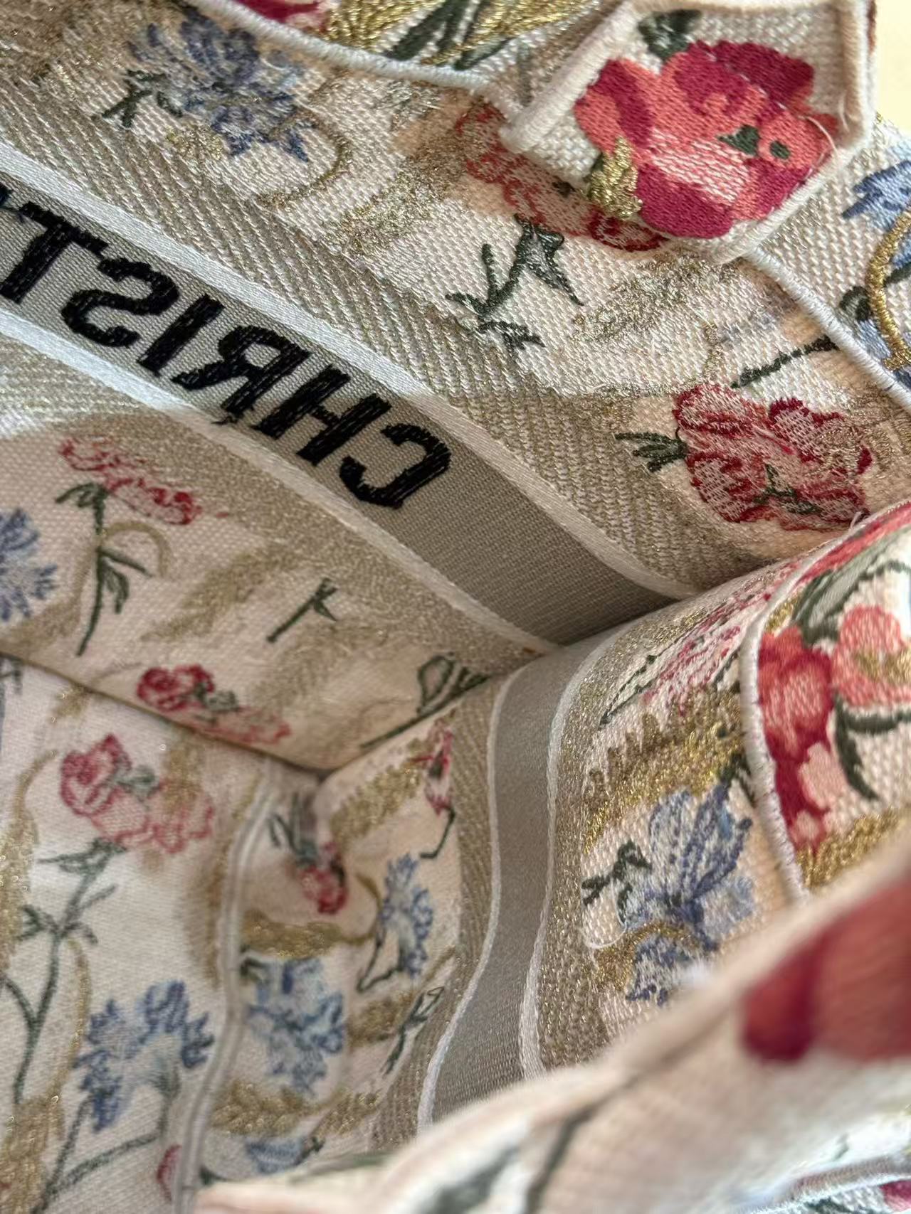 Dior - Book Tote - Embroidered canvas - Multicolour - (Medium)