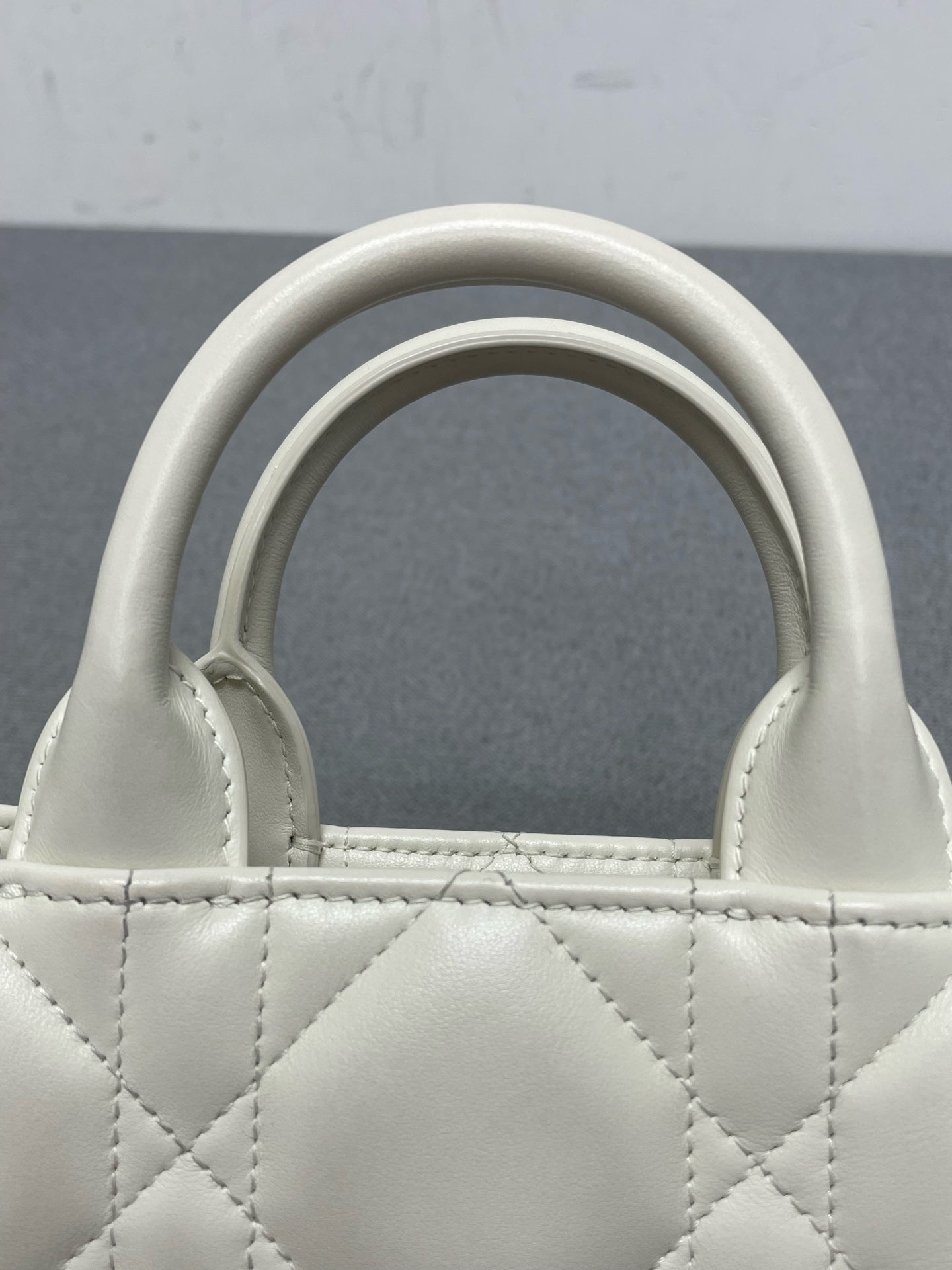 Dior - Book Tote - Leather - White - (mini)