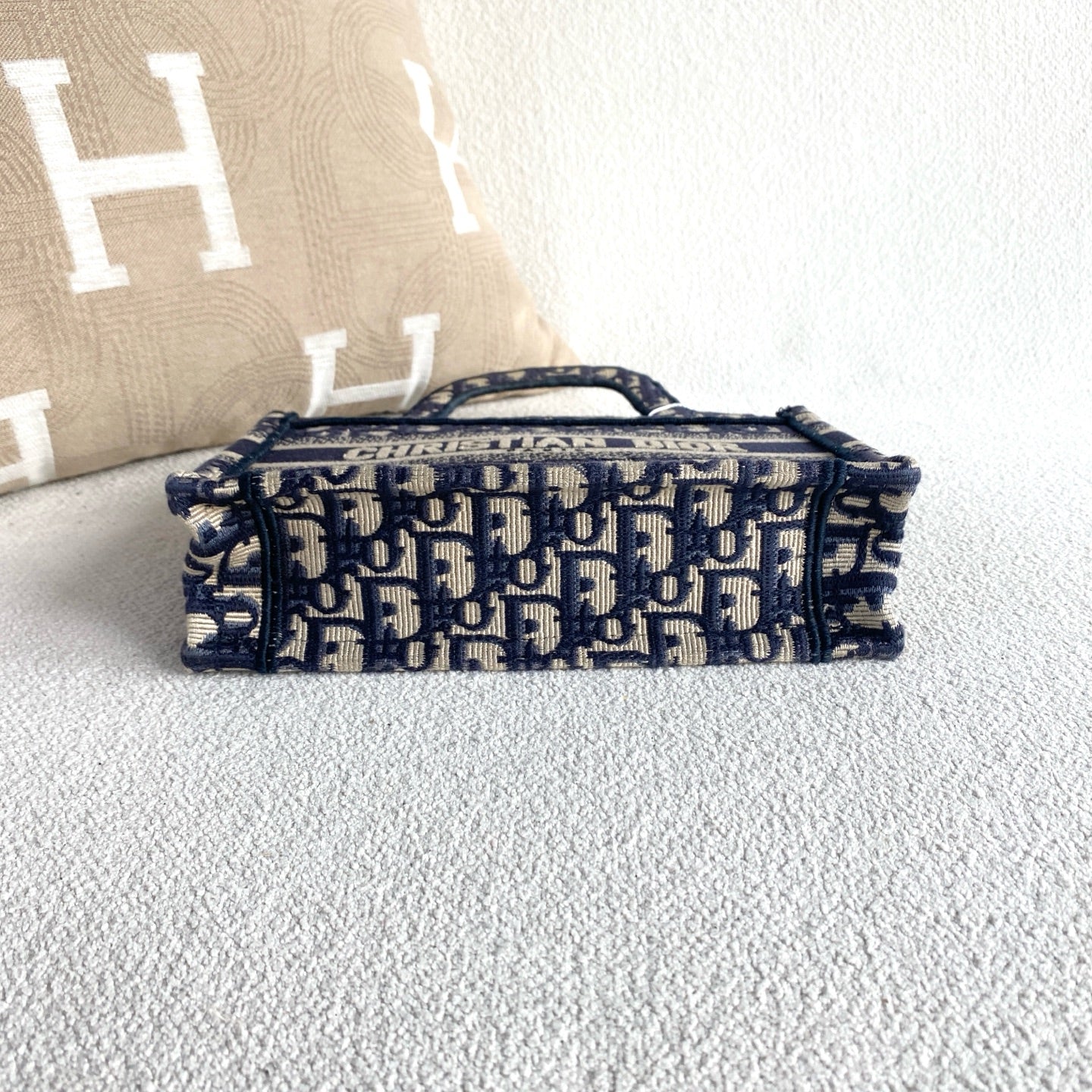 Dior - Book Tote Mini - Embroidered canvas - Navy Blue and Beige - (mini)