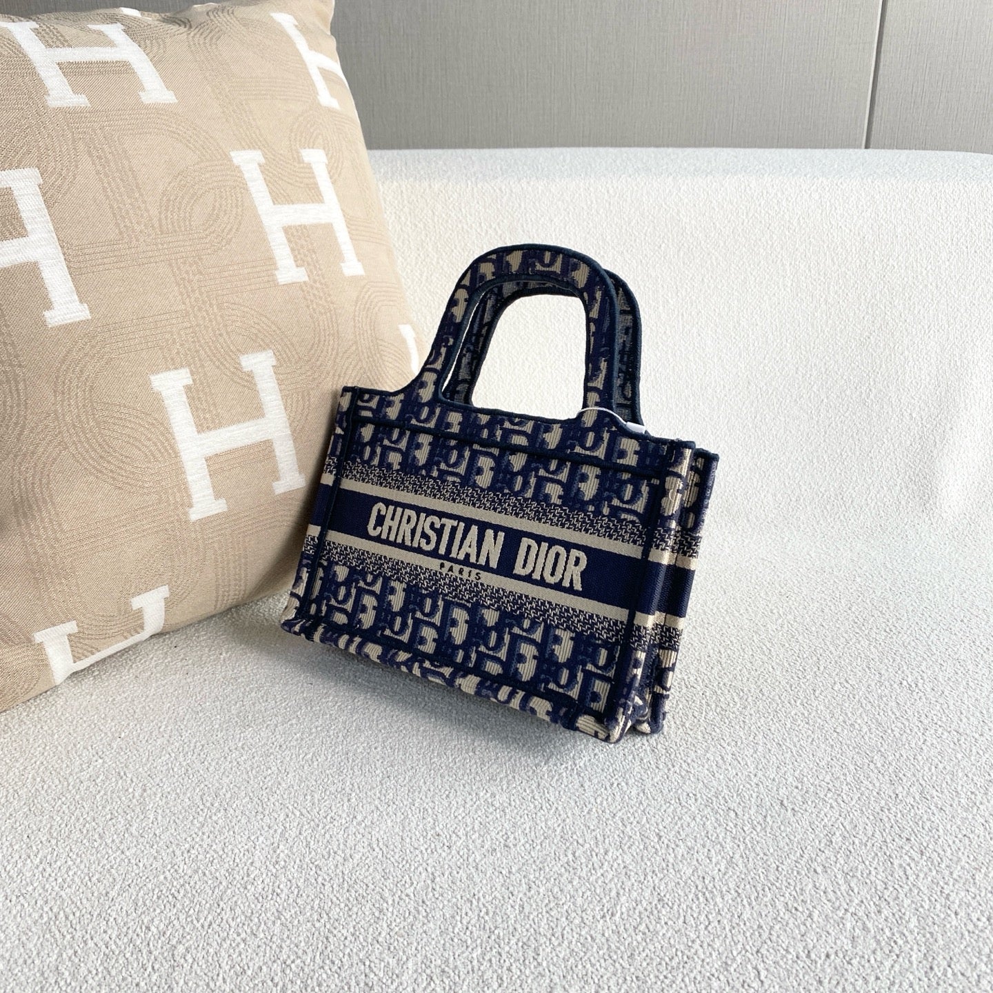 Dior - Book Tote Mini - Embroidered canvas - Navy Blue and Beige - (mini)