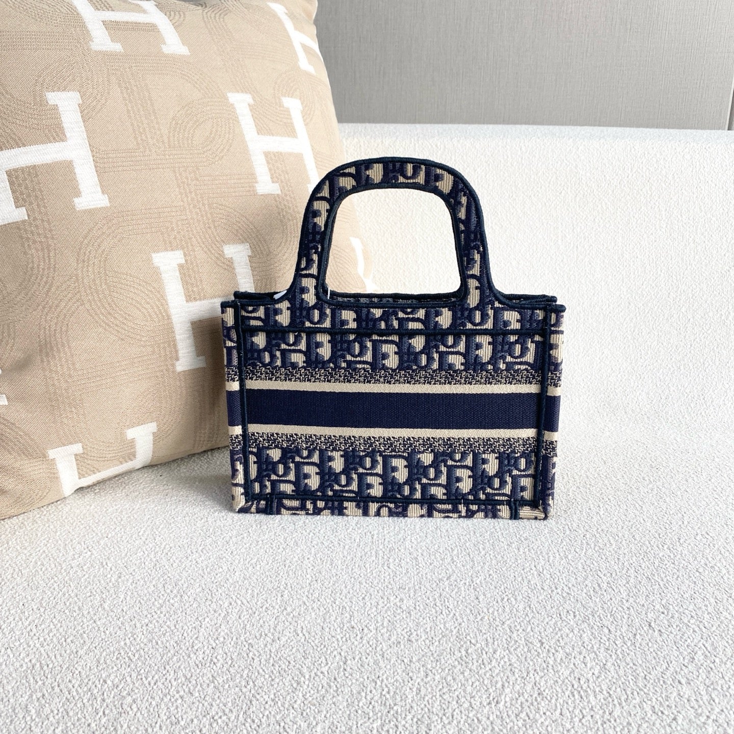 Dior - Book Tote Mini - Embroidered canvas - Navy Blue and Beige - (mini)