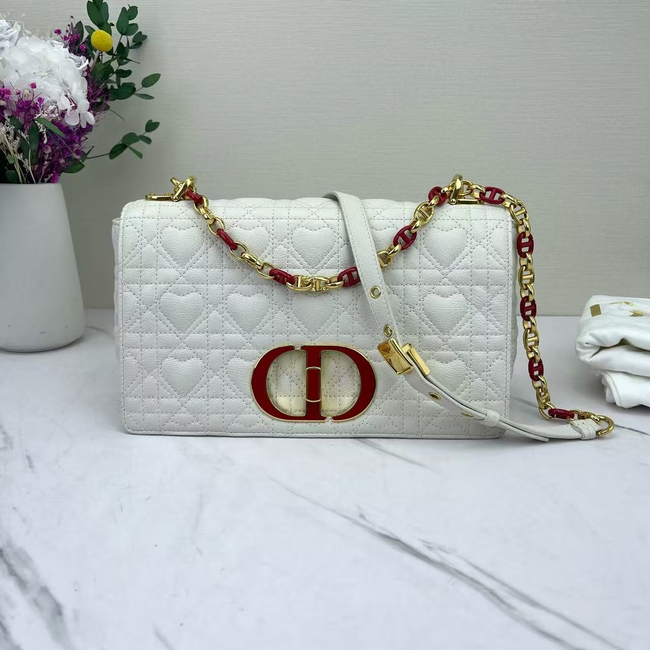 Dior - Caro (Limited Edition Heart Quilted) - Lambskin leather - White with Red Accents and Gold-Tone Hardware - (Medium)