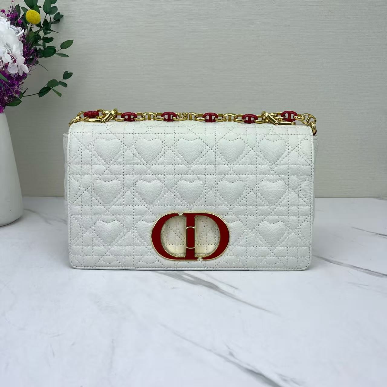 Dior - Caro (Limited Edition Heart Quilted) - Lambskin leather - White with Red Accents and Gold-Tone Hardware - (Medium)