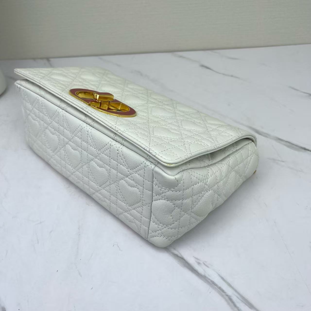 Dior - Caro (Limited Edition Heart Quilted) - Lambskin leather - White with Red Accents and Gold-Tone Hardware - (Medium)