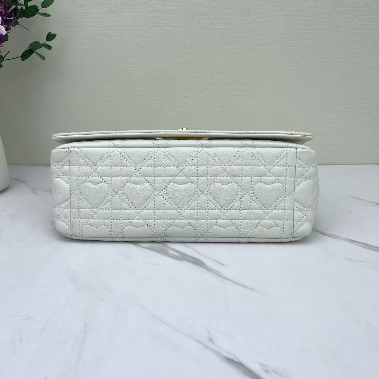 Dior - Caro (Limited Edition Heart Quilted) - Lambskin leather - White with Red Accents and Gold-Tone Hardware - (Medium)