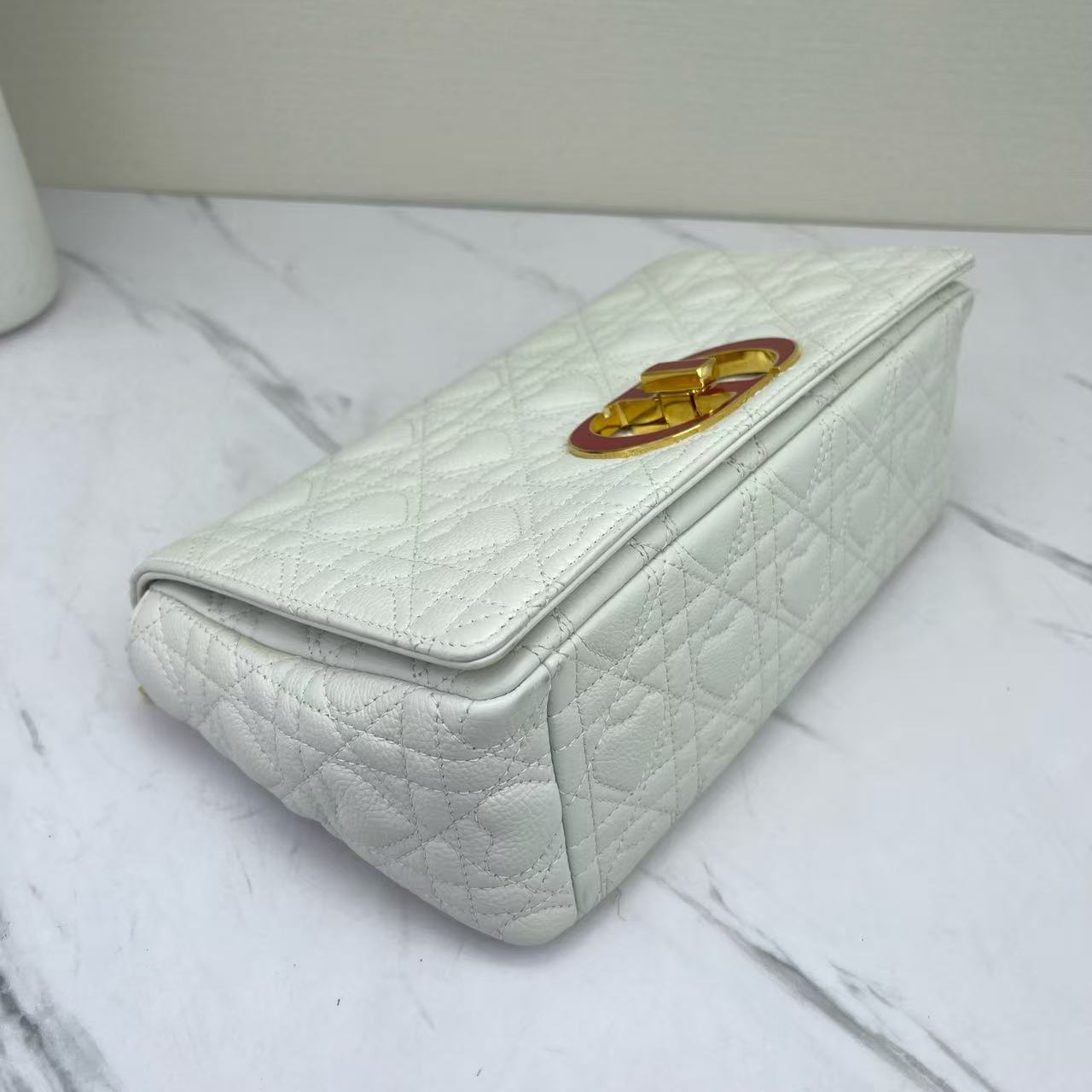 Dior - Caro (Limited Edition Heart Quilted) - Lambskin leather - White with Red Accents and Gold-Tone Hardware - (Medium)