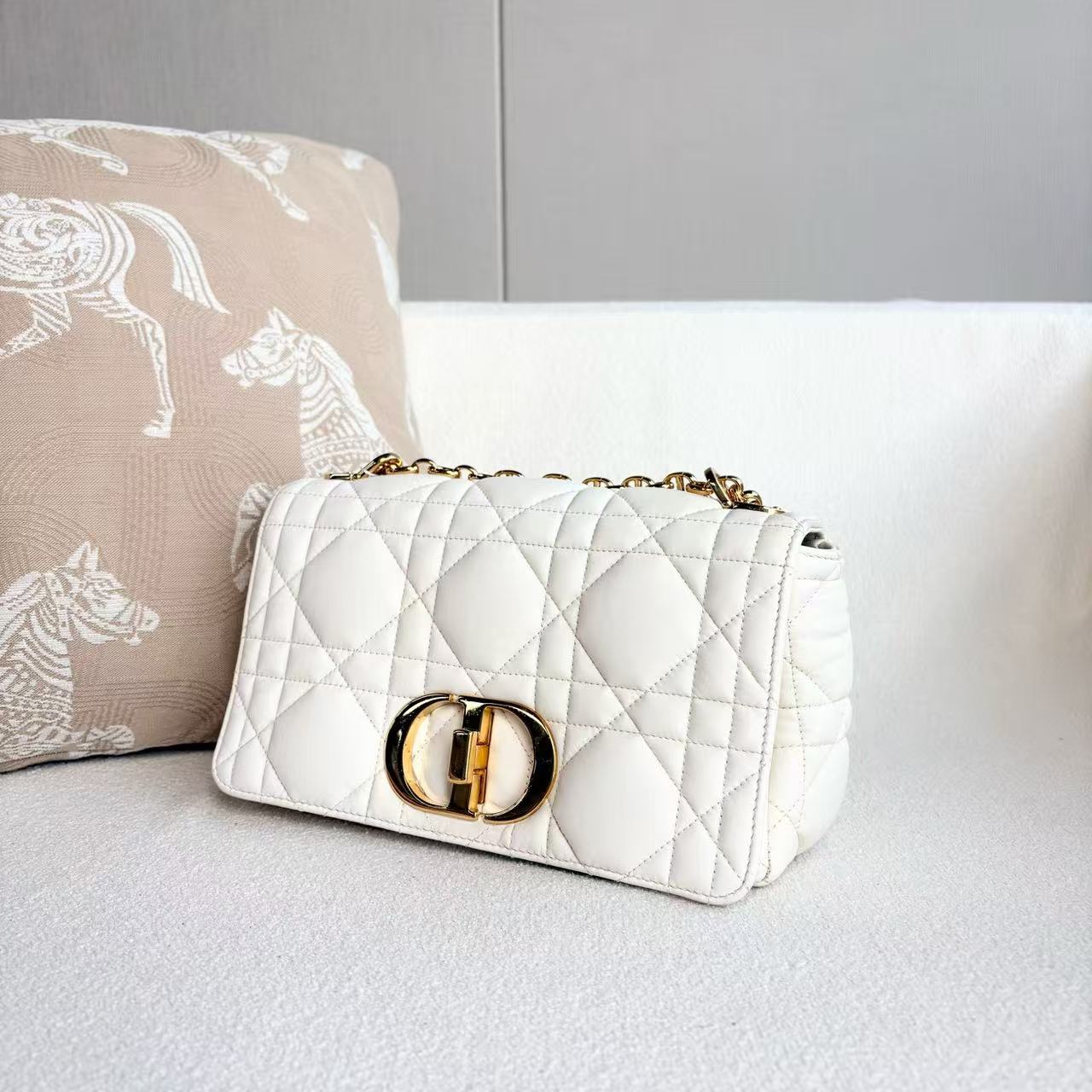 Dior - Caro Medium Chain Bag - Lambskin leather - White with Gold-Tone Hardware - (Medium)