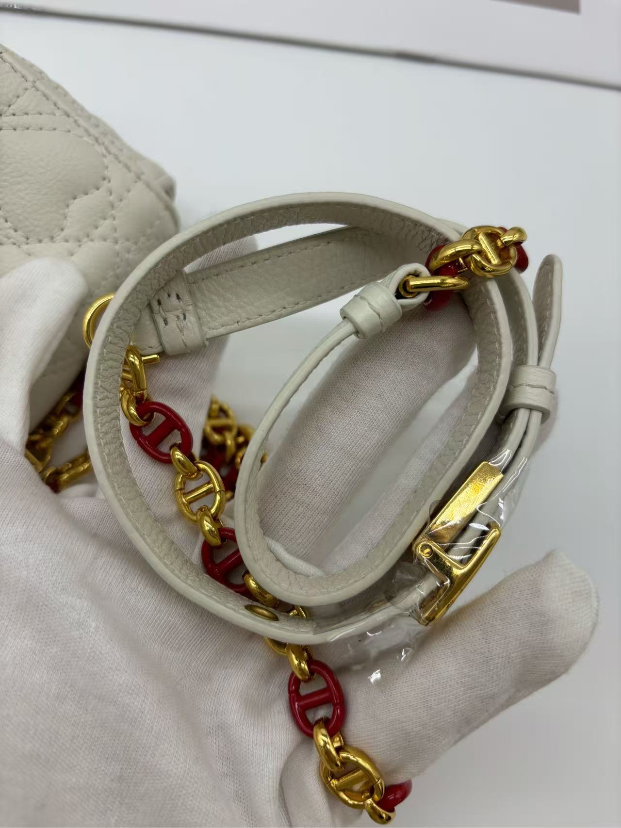 Dior - Caro Mini - Calfskin leather - White with Red and Gold-Tone Hardware - (mini)