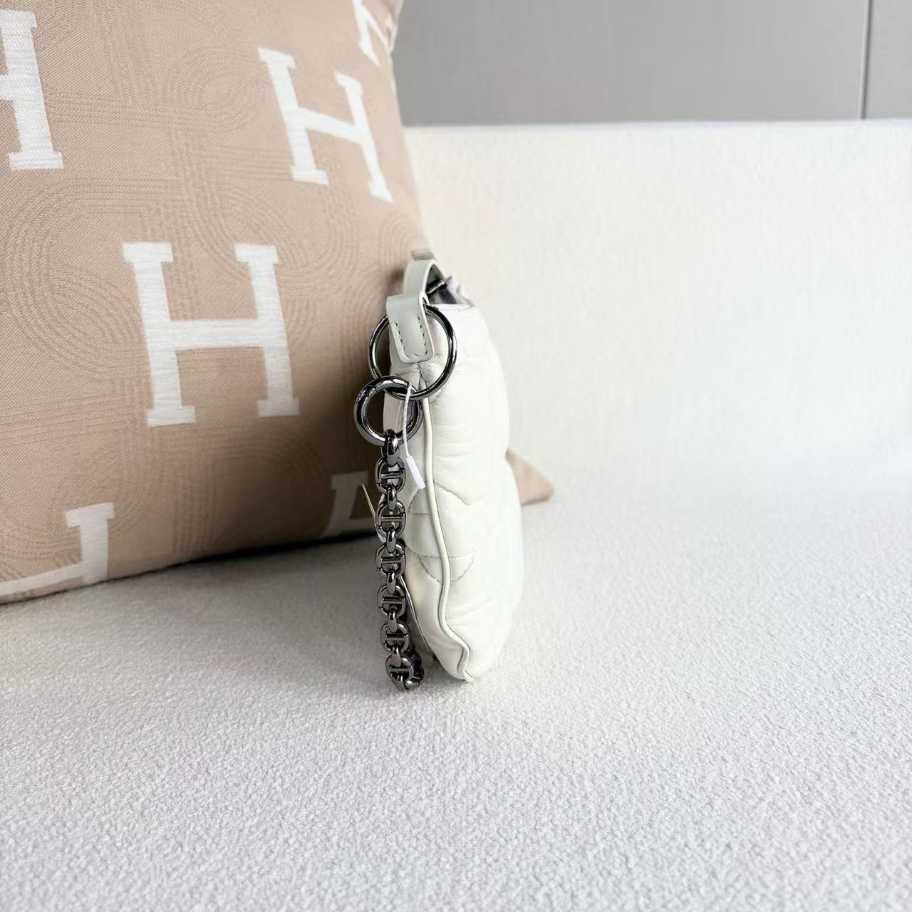Dior - Caro Tulip Shoulder Bag - Calfskin leather - White with Silver-Tone Hardware - (mini)