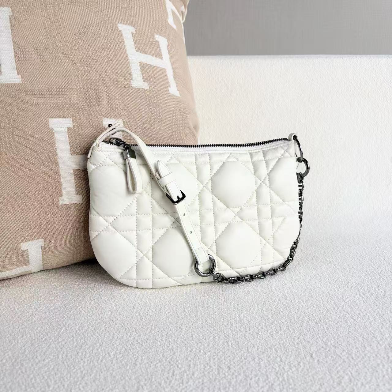 Dior - Caro Tulip Shoulder Bag - Calfskin leather - White with Silver-Tone Hardware - (mini)