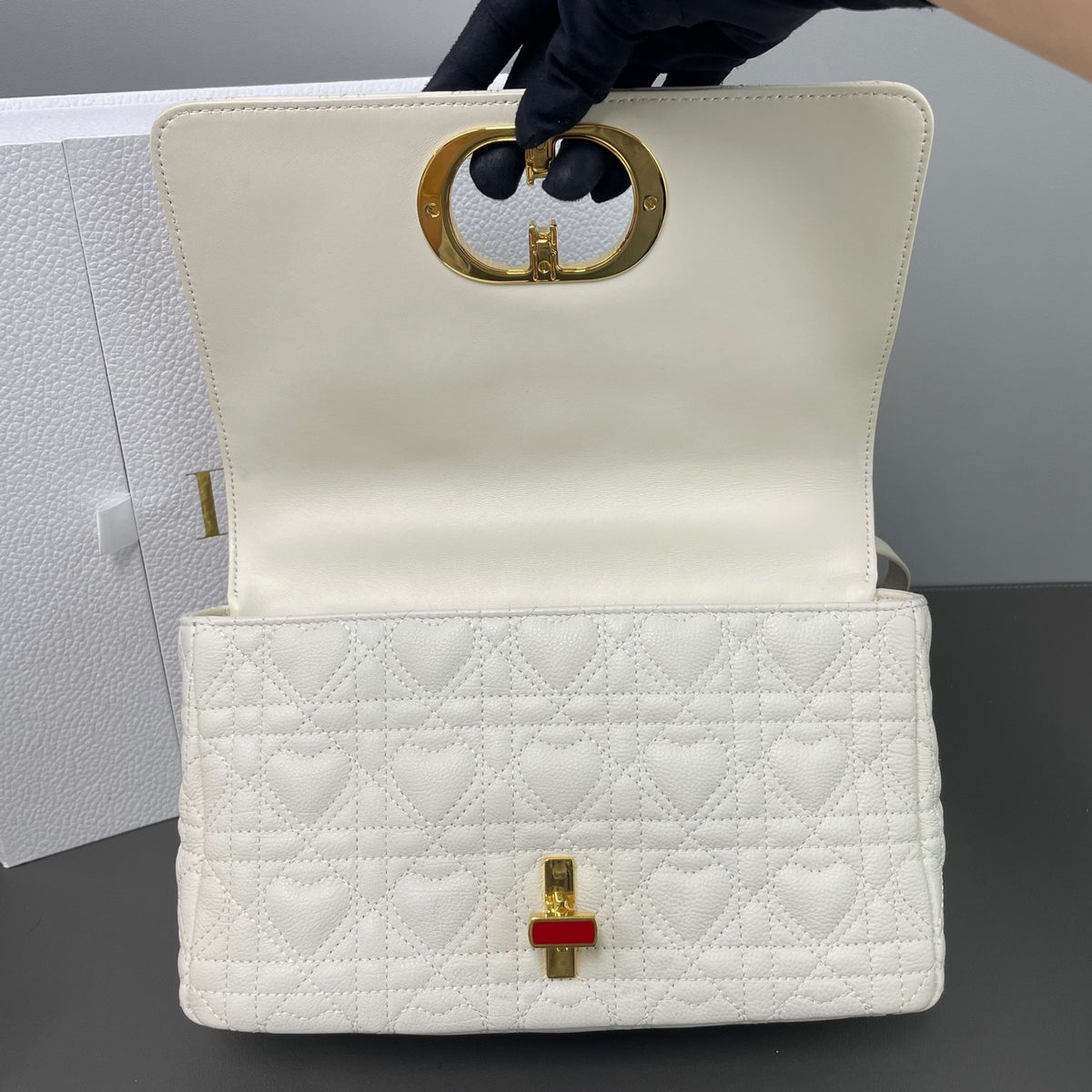Dior - Caro Valentine's Day Limited Edition - Leather - White - (medium)
