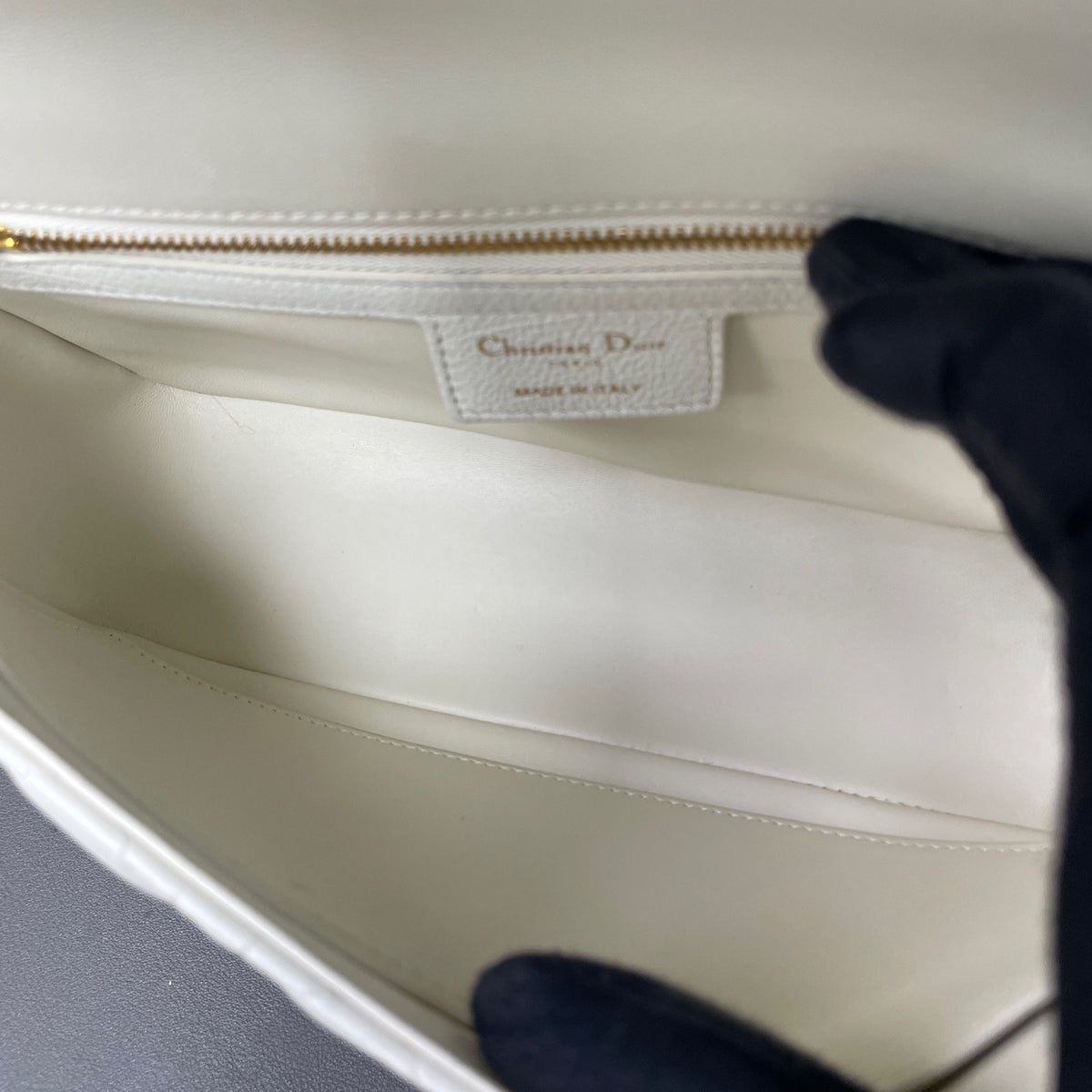 Dior - Caro Valentine's Day Limited Edition - Leather - White - (medium)