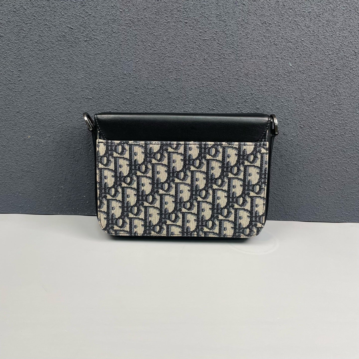 Dior - CD Lock Messenger Bag - Oblique canvas with leather trim - Beige and Black - (Small)