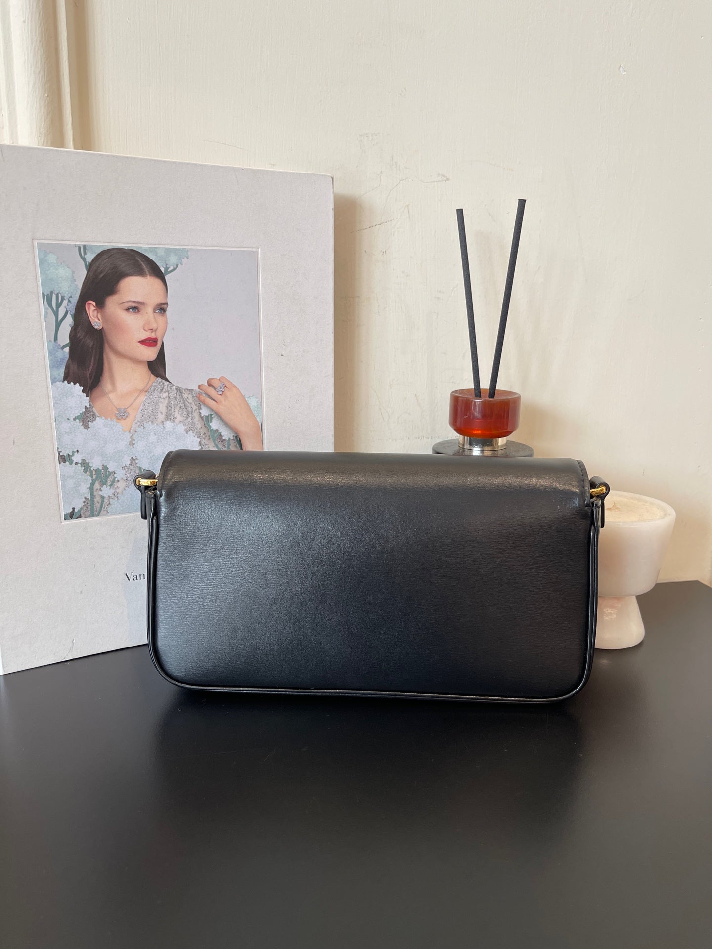 Dior - CD Twist Lock Shoulder Bag - Leather - Black - (Small)