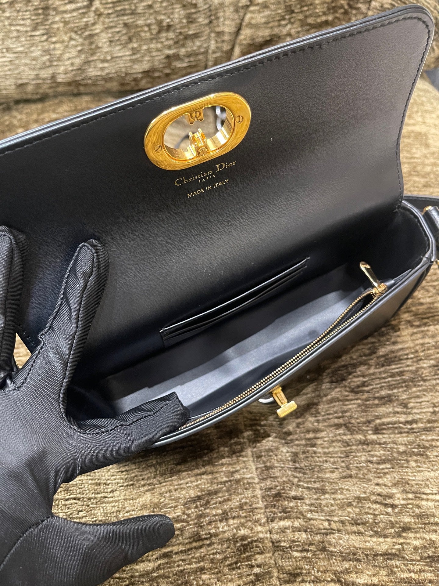 Dior - CD Twist Lock Shoulder Bag - Leather - Black - (Small)