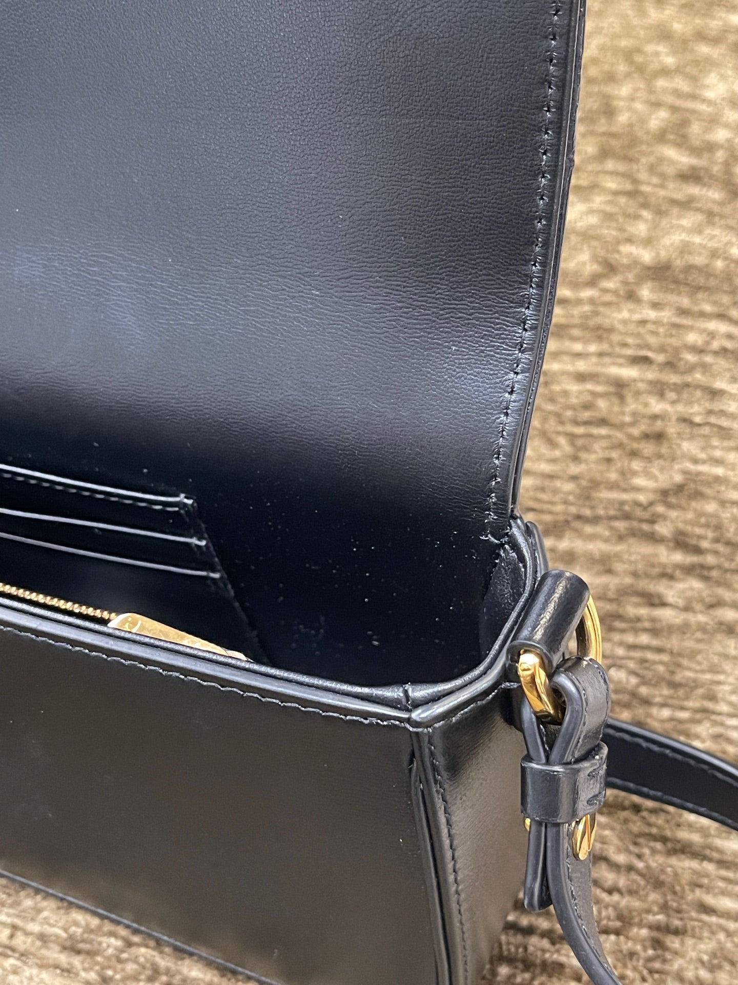 Dior - CD Twist Lock Shoulder Bag - Leather - Black - (Small)