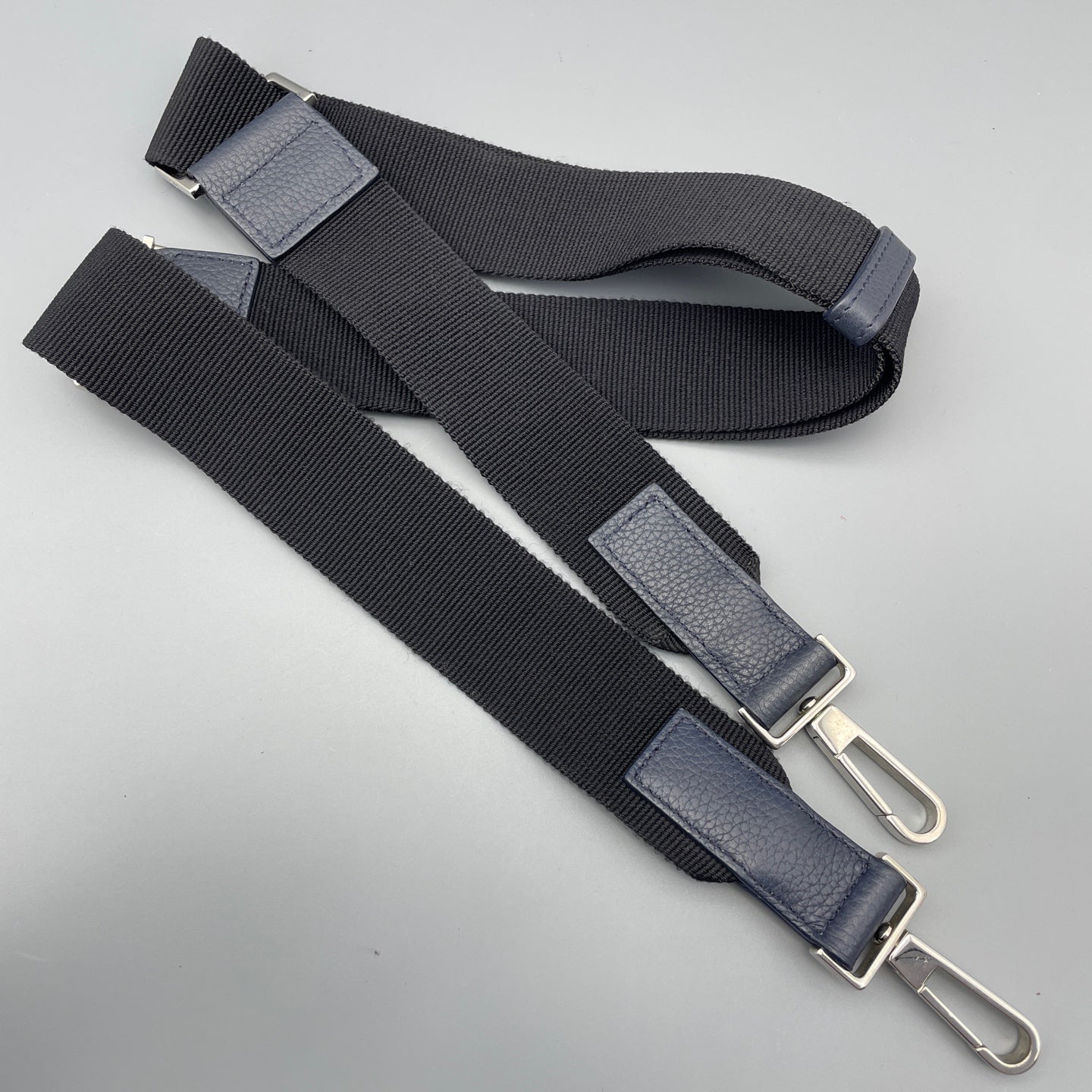 Dior - Christian Dior Atelier Cylinder Bag - Grained leather - Navy Blue - (small)