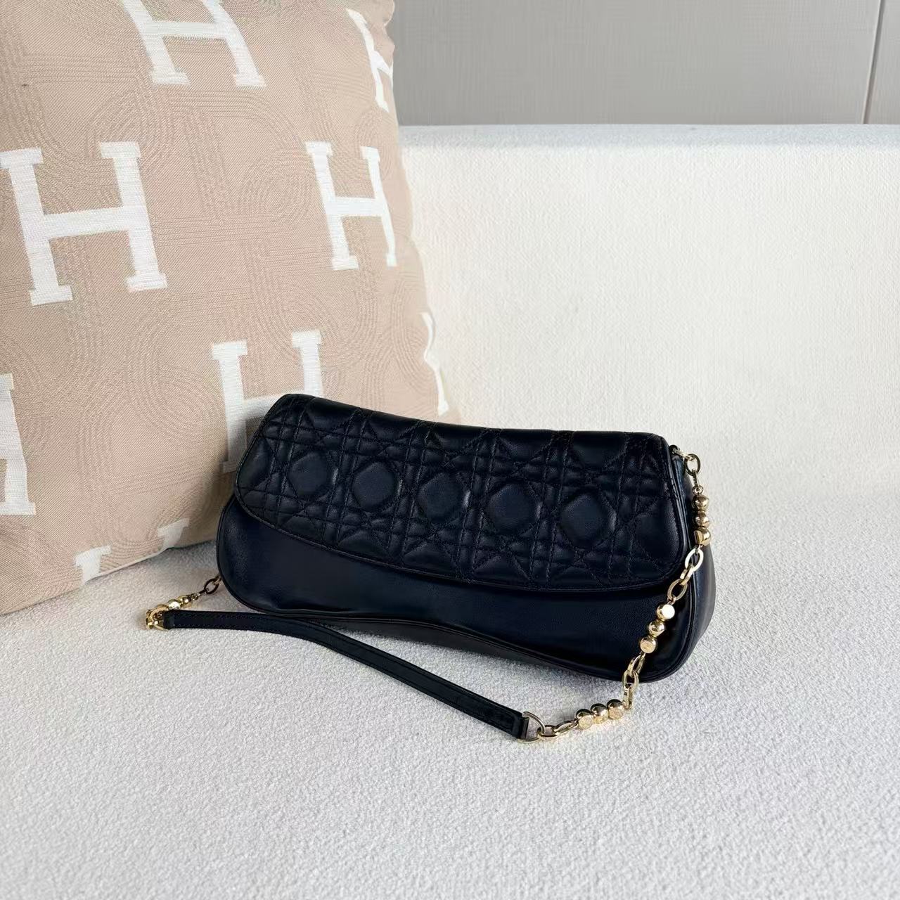 Dior - Dior Cannage Baguette Shoulder Bag - Smooth leather - Black - (mini)