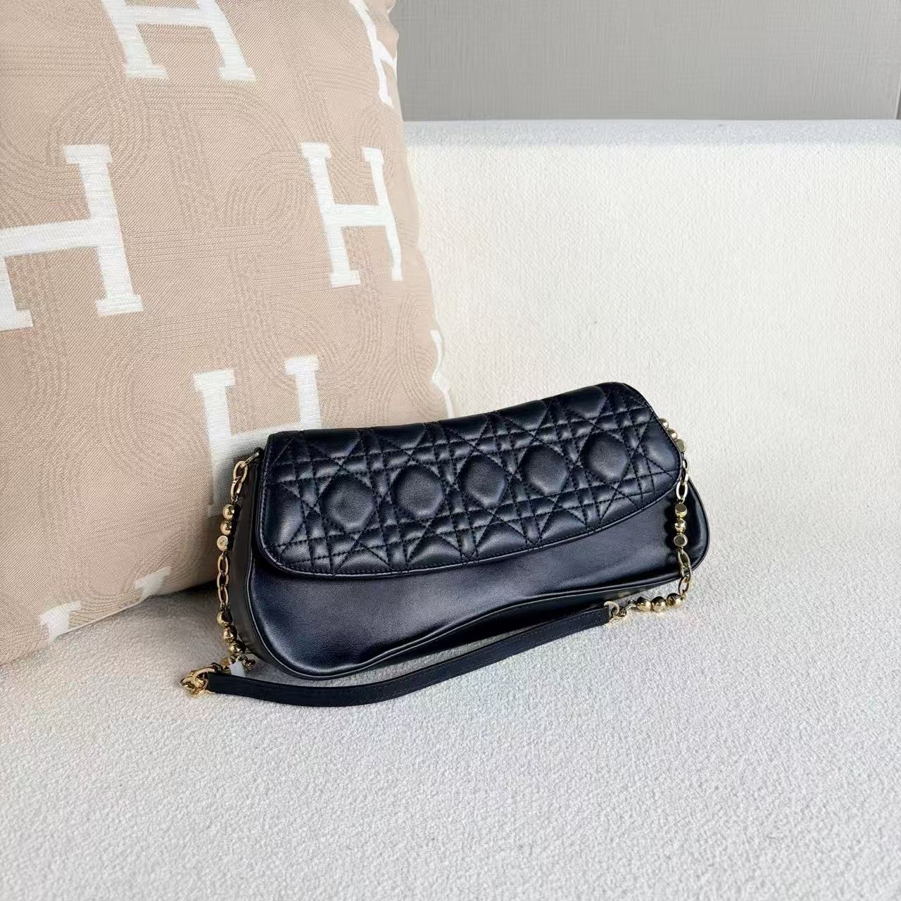 Dior - Dior Cannage Baguette Shoulder Bag - Smooth leather - Black - (mini)