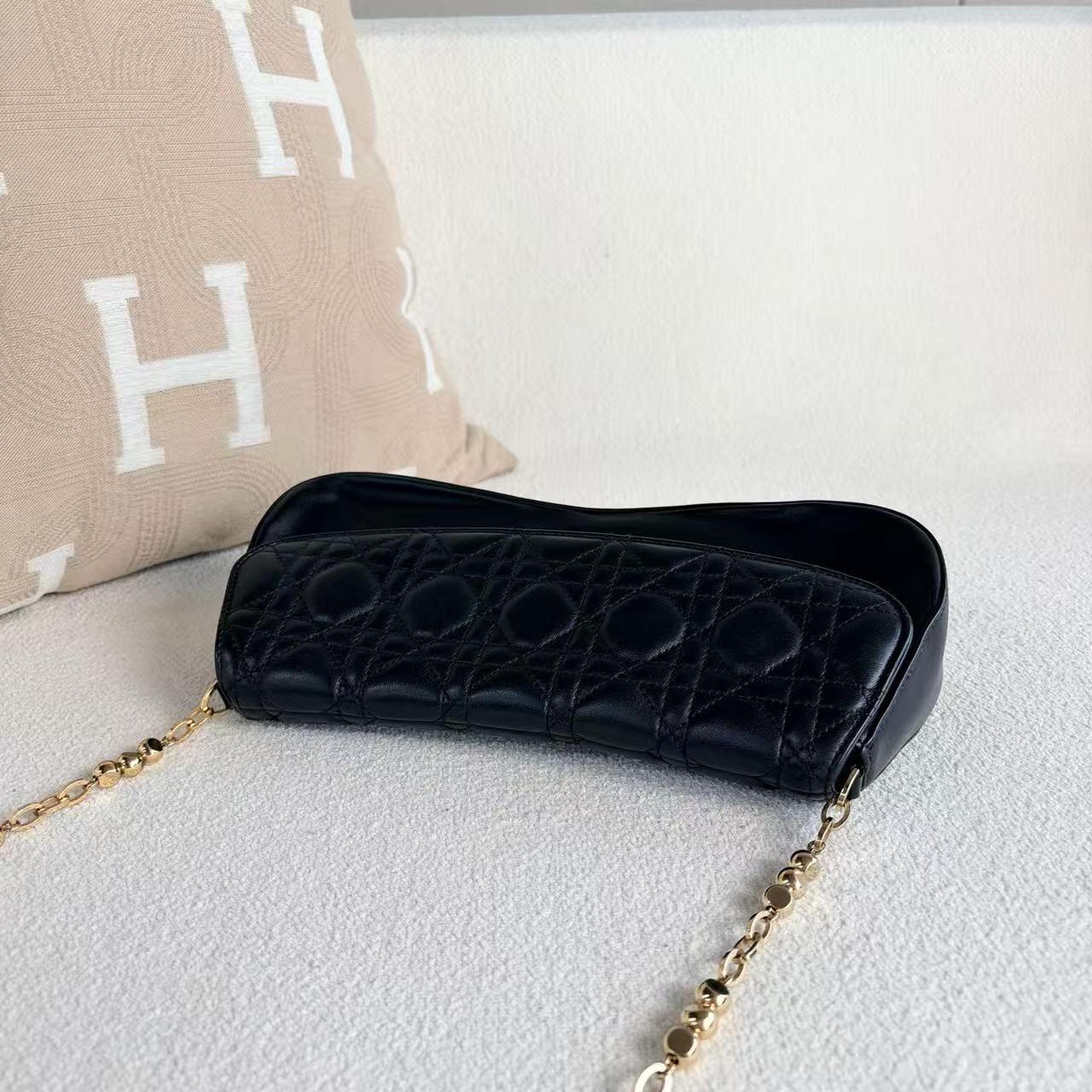 Dior - Dior Cannage Baguette Shoulder Bag - Smooth leather - Black - (mini)