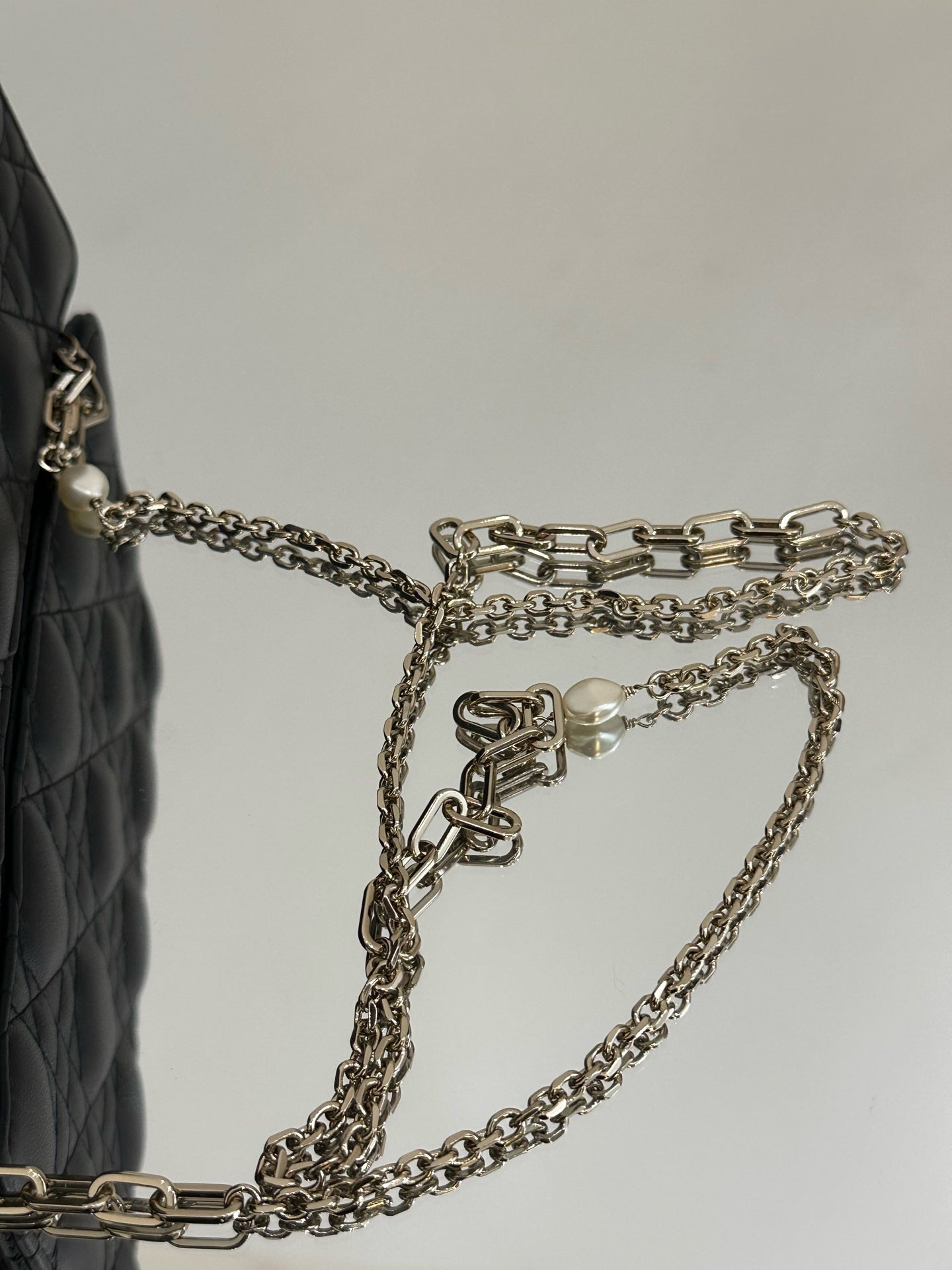 Dior - Dior Caro Chain Wallet - Lambskin leather - Black with Gold-Tone Hardware - (mini)