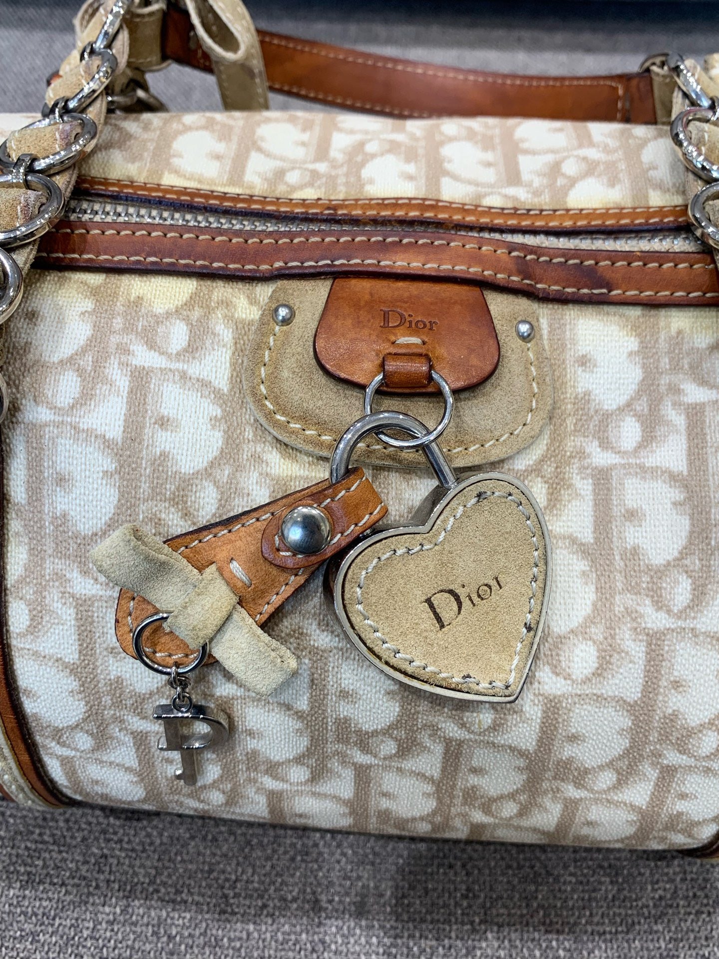 Dior - Dior Oblique Boston Bag with Heart Lock - Canvas with natural leather trim - Beige - (medium)