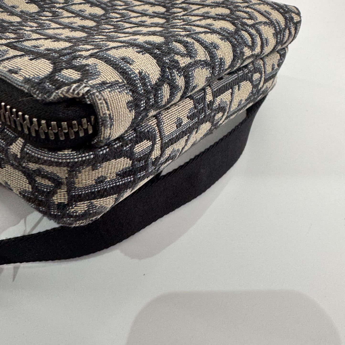 Dior - Dior Oblique Double Zip Box Bag - Embroidered canvas with leather trim - Multicolour (Beige and Navy) with Black - (mini)