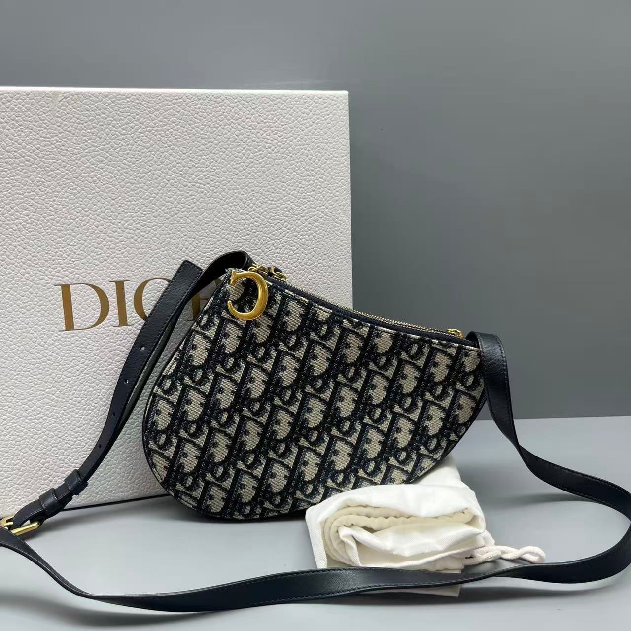 Dior - Dior Oblique Embroidered Saddle Pouch - Embroidered canvas with leather trim - Multicolour with black leather - (small)