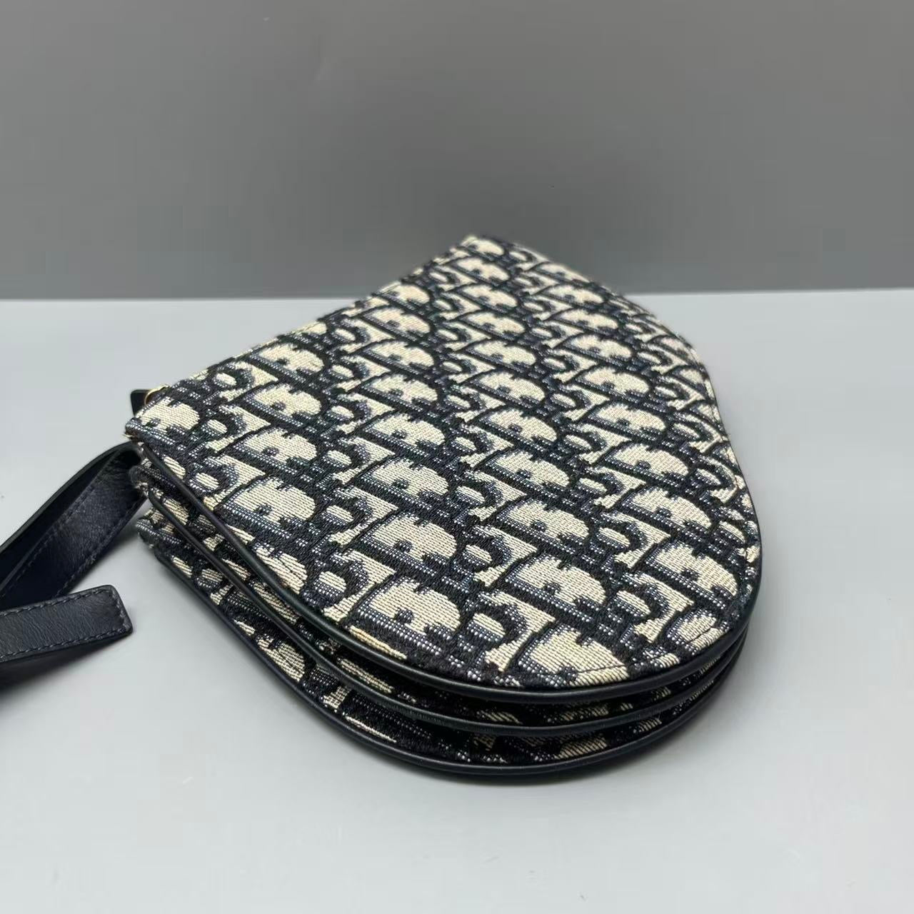 Dior - Dior Oblique Embroidered Saddle Pouch - Embroidered canvas with leather trim - Multicolour with black leather - (small)