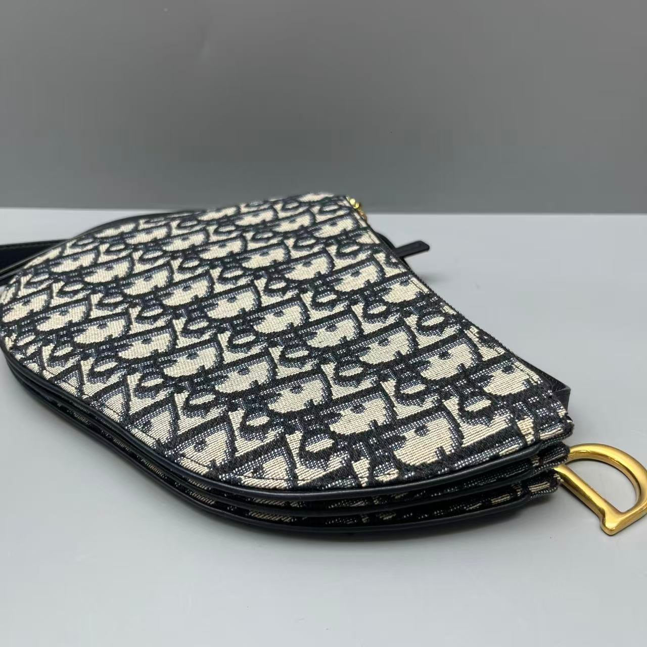 Dior - Dior Oblique Embroidered Saddle Pouch - Embroidered canvas with leather trim - Multicolour with black leather - (small)