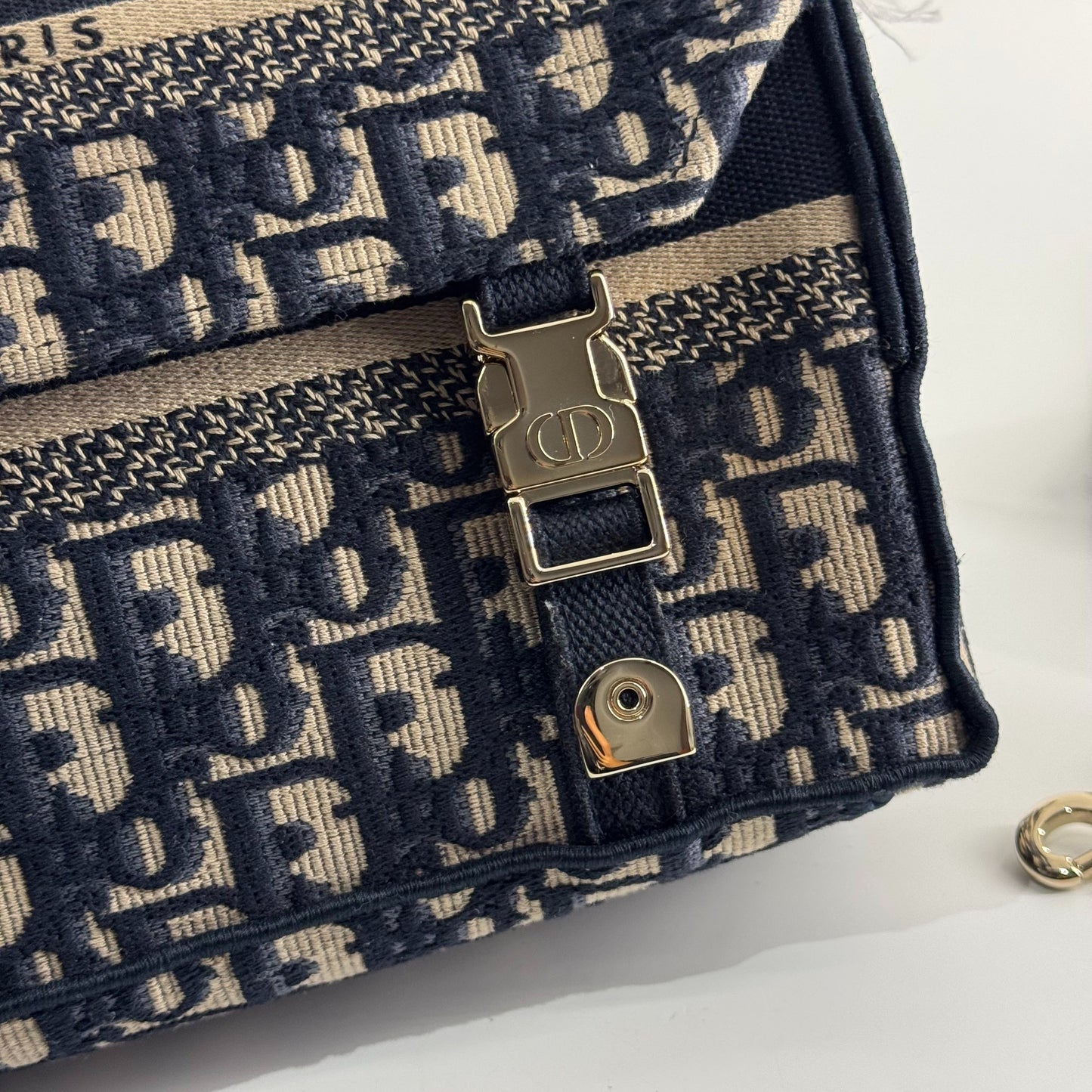 Dior - Dior Oblique Messenger Bag - Cloth - Multicolour