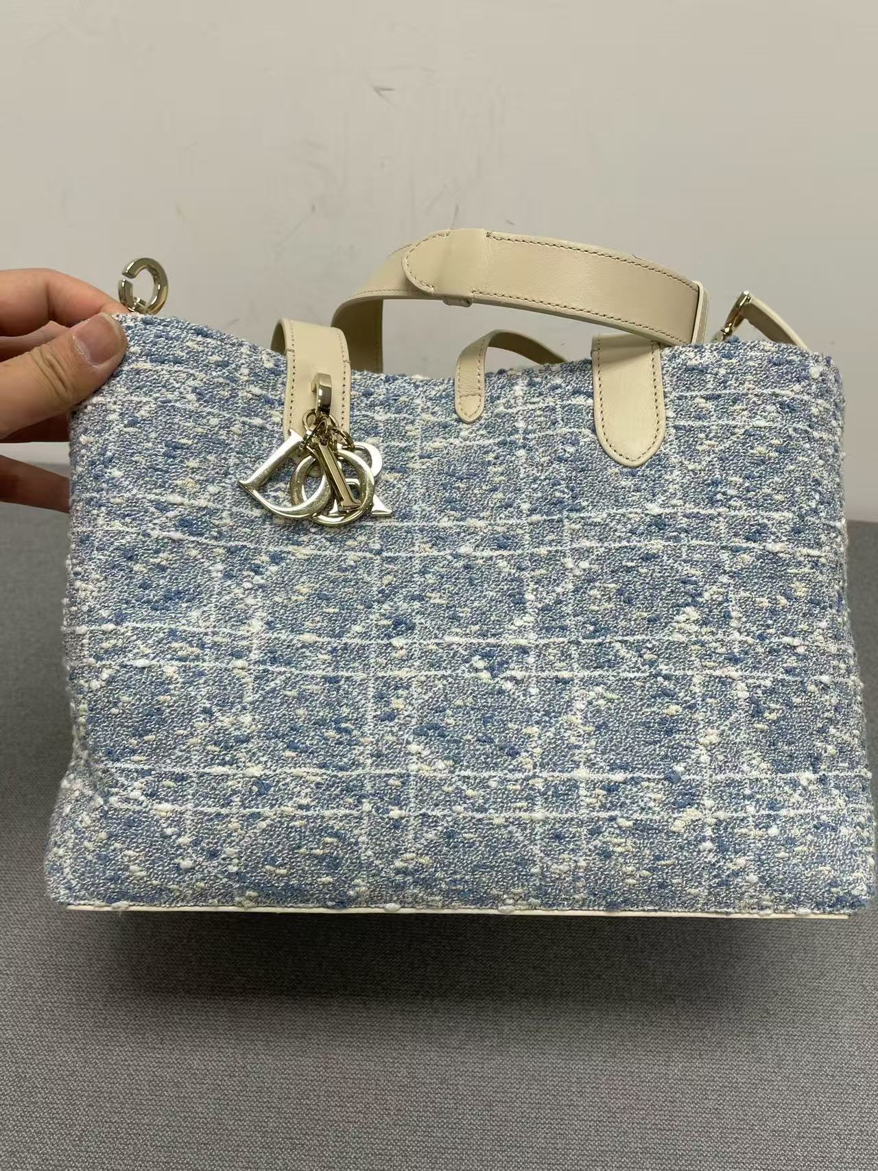 Dior - Dior Tote - Tweed and Leather - Multicolour (Blue and White) with Beige accents - (medium)