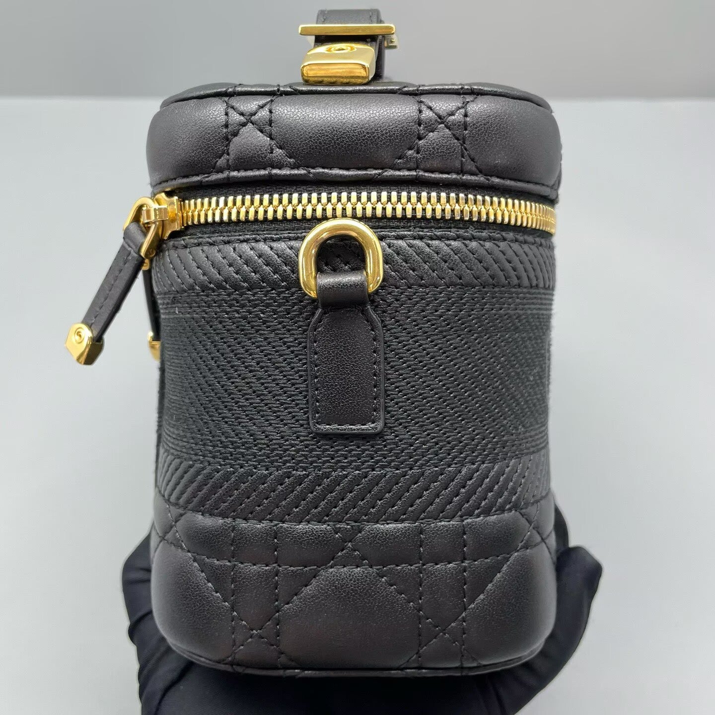 Dior - DiorTravel Vanity Case - Lambskin leather - Black - (mini)