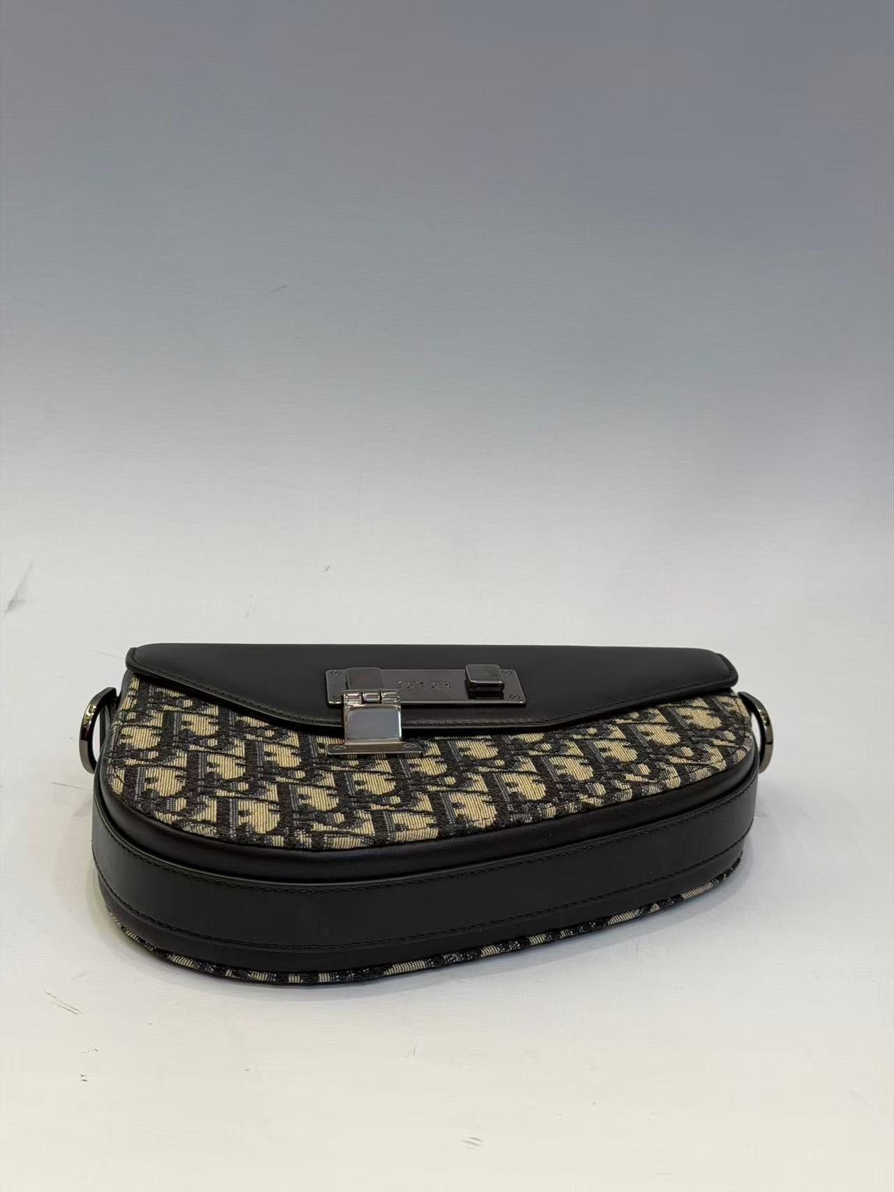 Dior - DOblique Saddle Bag - Oblique jacquard canvas with cowhide leather trim - Multicolour - (mini)