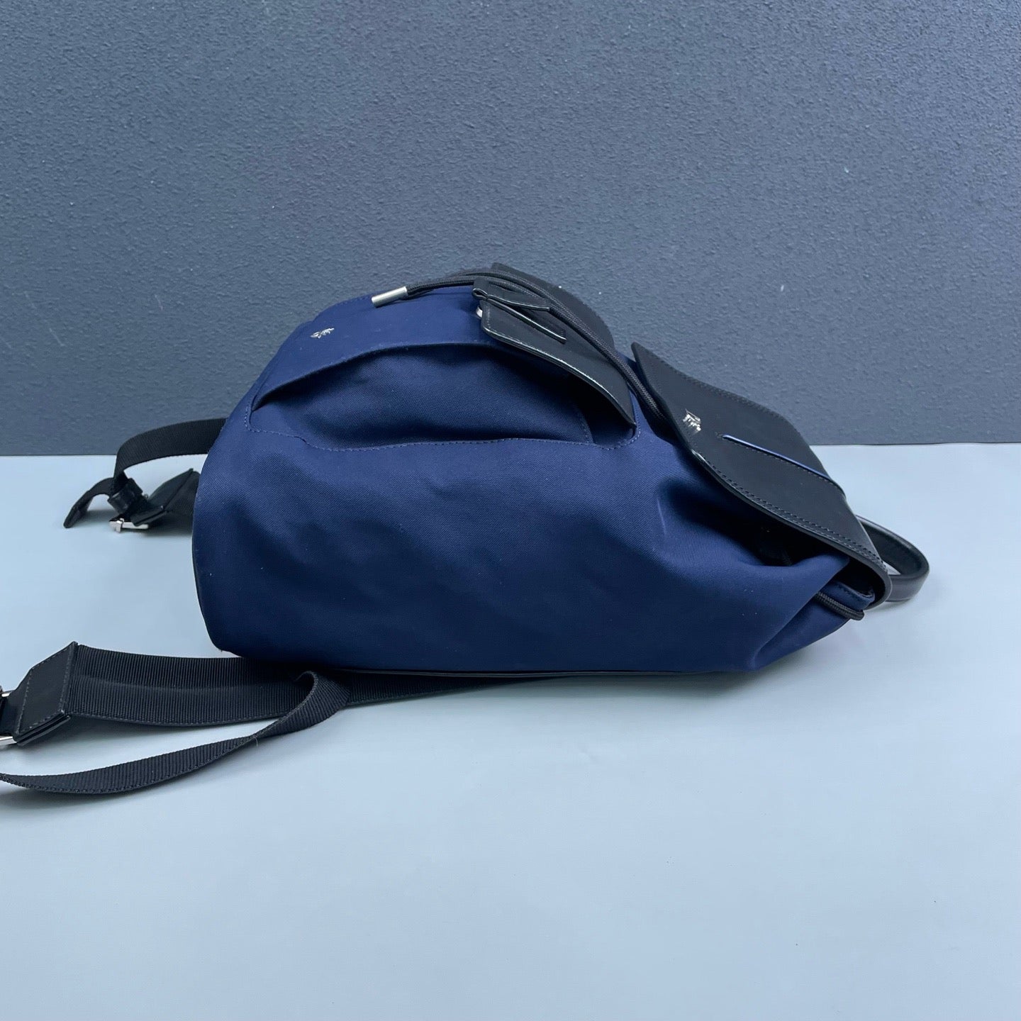 Dior - Drawstring Flap Backpack - Canvas and Leather - Blue - (medium)