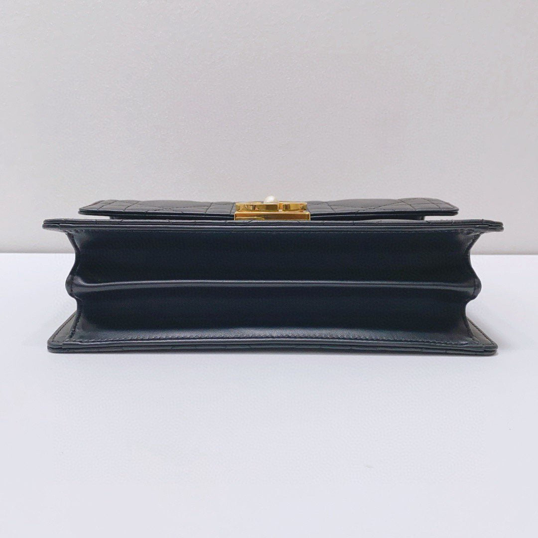 Dior - Gold Top Handle Flap Bag - Cowhide leather - Black - (medium)