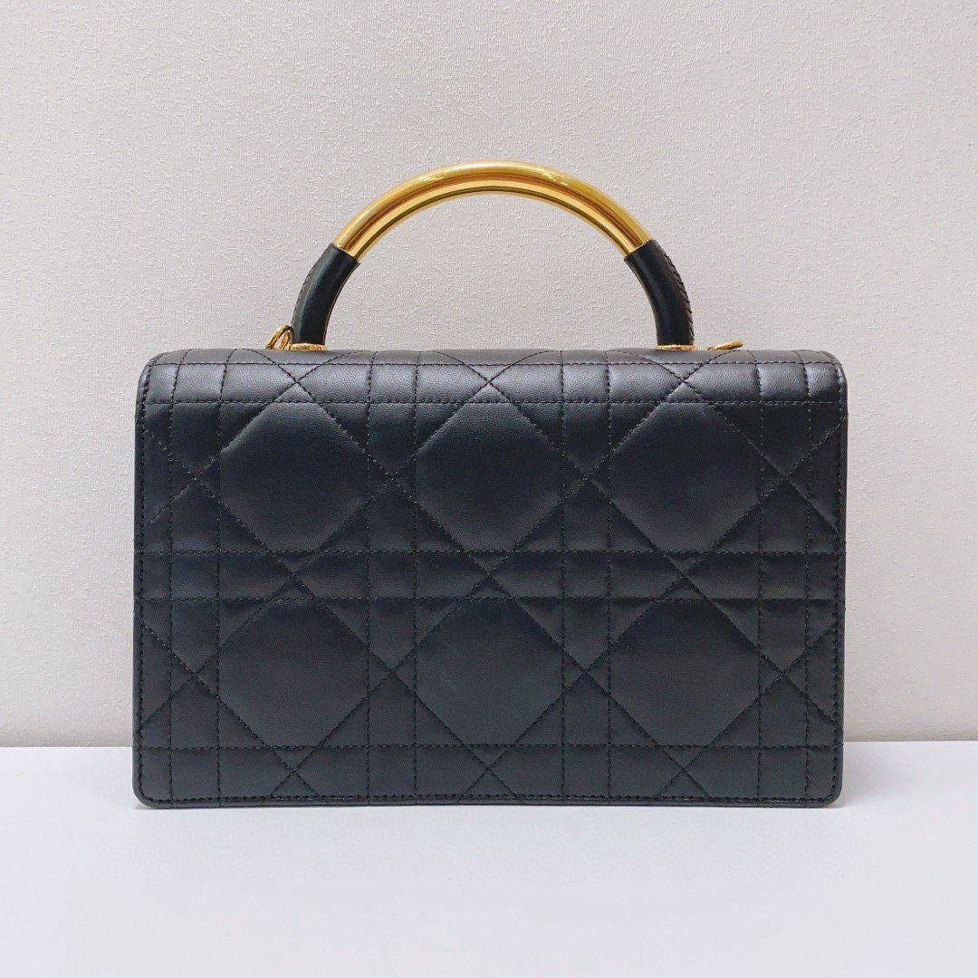 Dior - Gold Top Handle Flap Bag - Cowhide leather - Black - (medium)